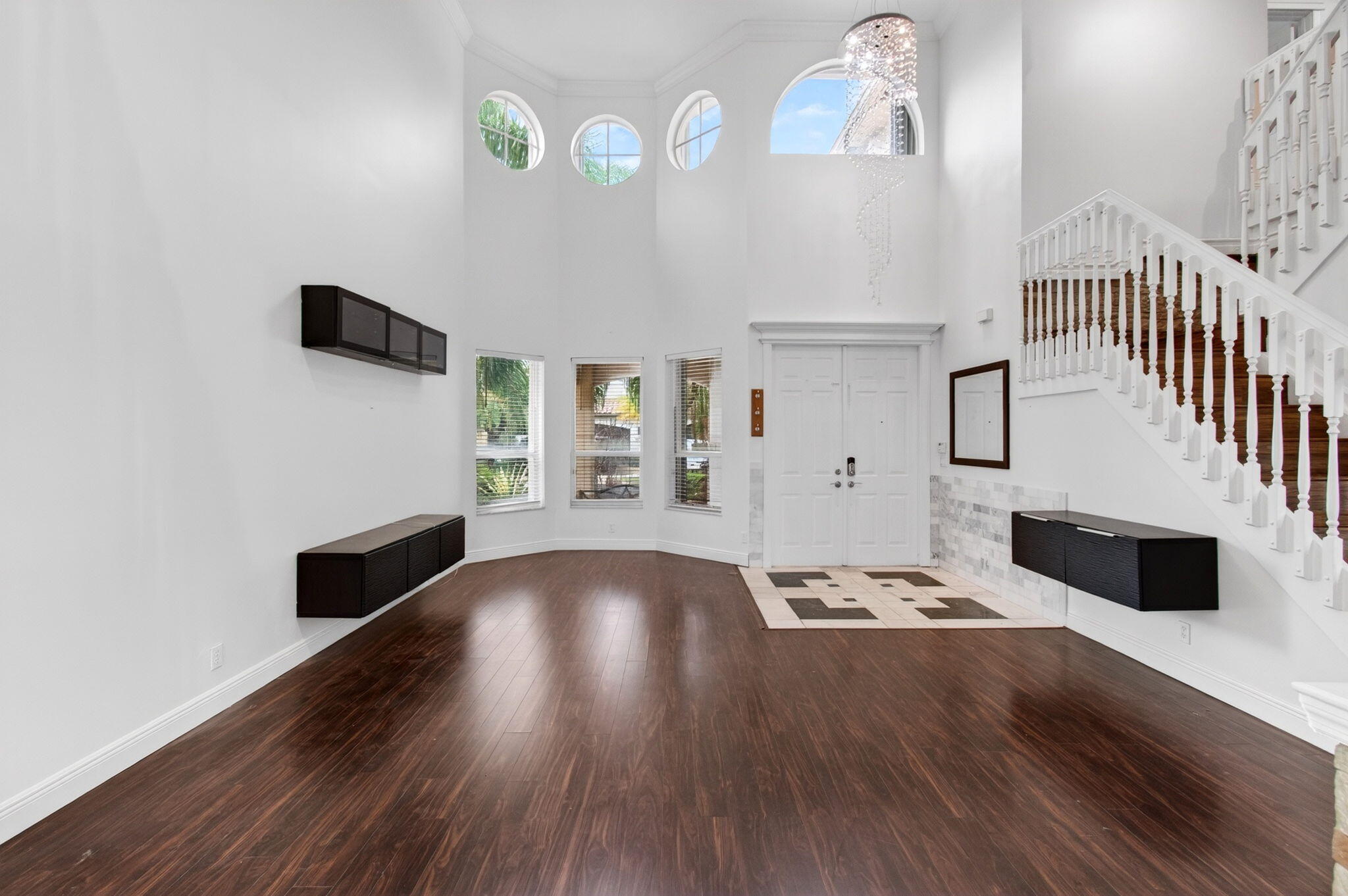 WESTCHESTER LAKES 155-47 - Residential