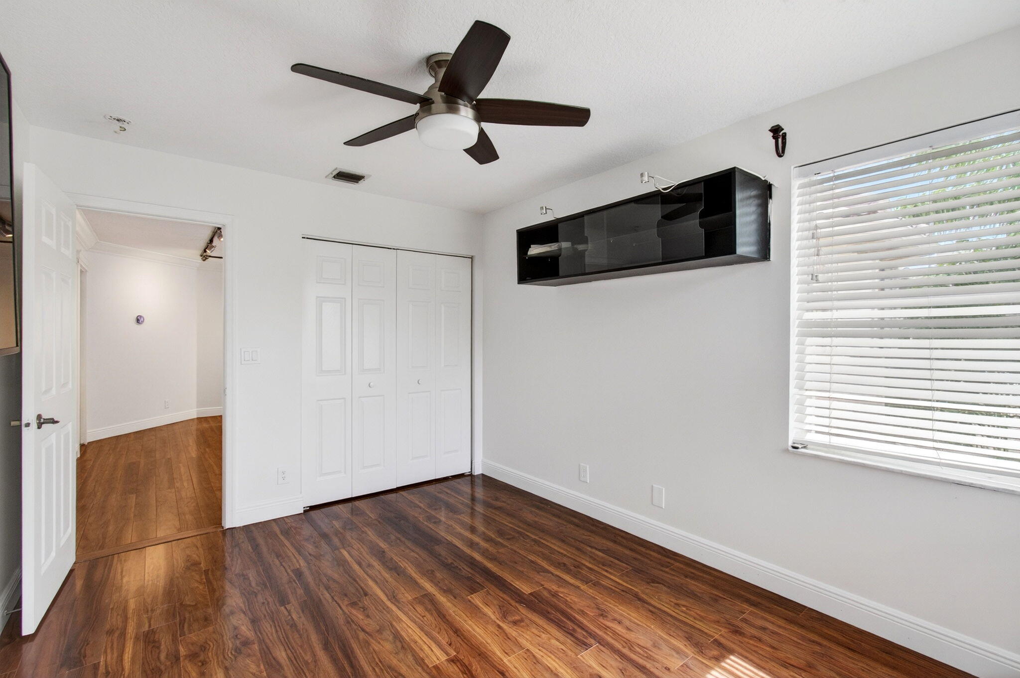 WESTCHESTER LAKES 155-47 - Residential