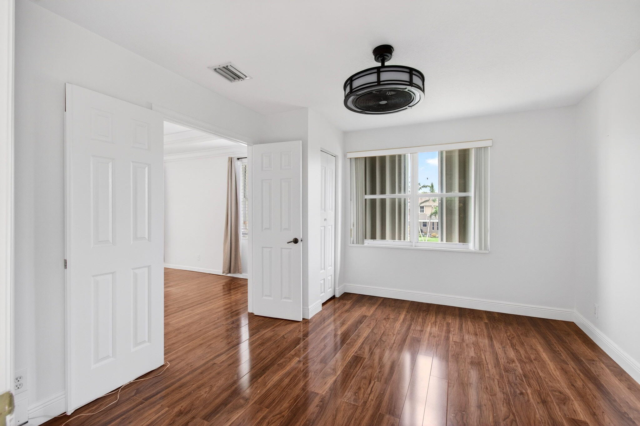WESTCHESTER LAKES 155-47 - Residential