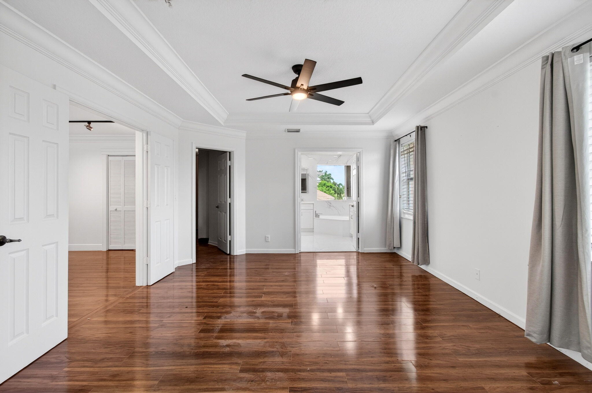 WESTCHESTER LAKES 155-47 - Residential