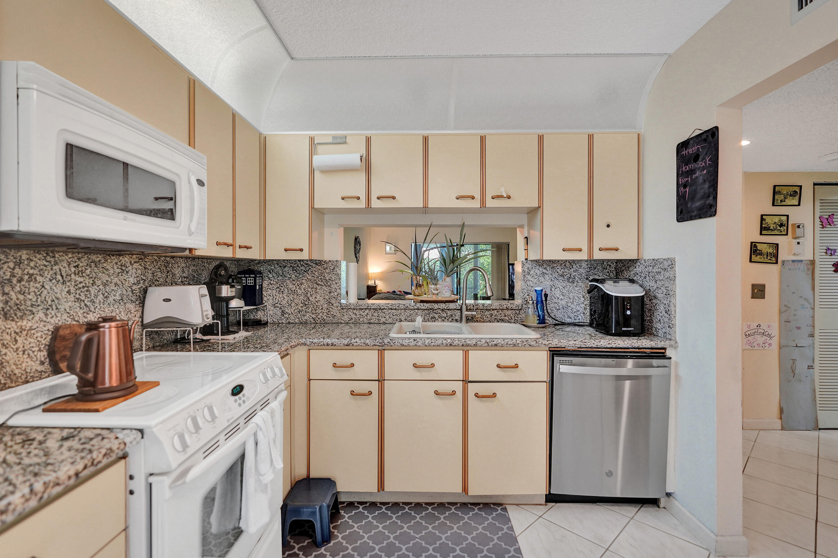 SAN REMO GOLF & TENNIS CLUB CONDO - Residential