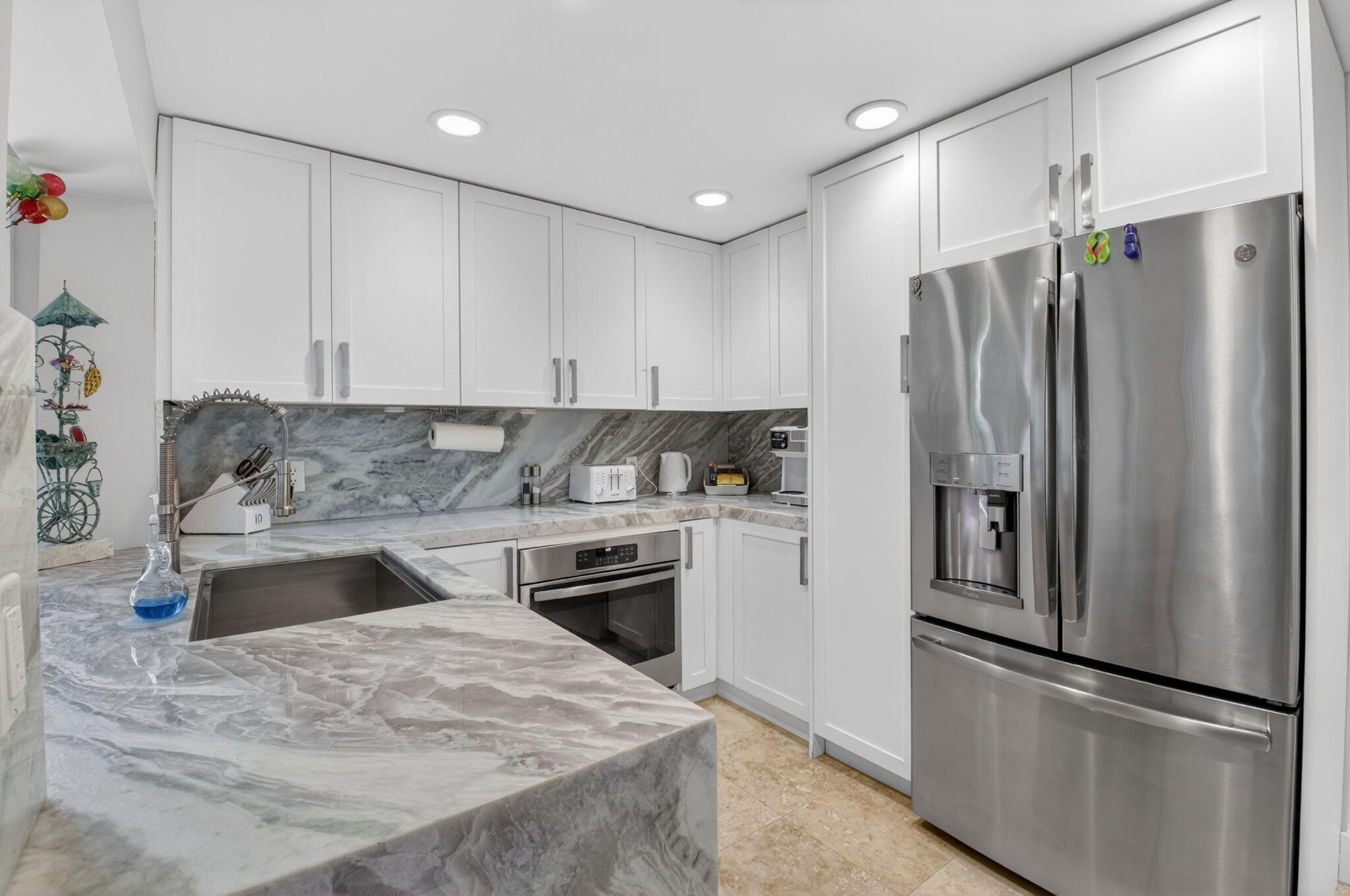 TALBOT HOUSE III CONDO - Residential Lease