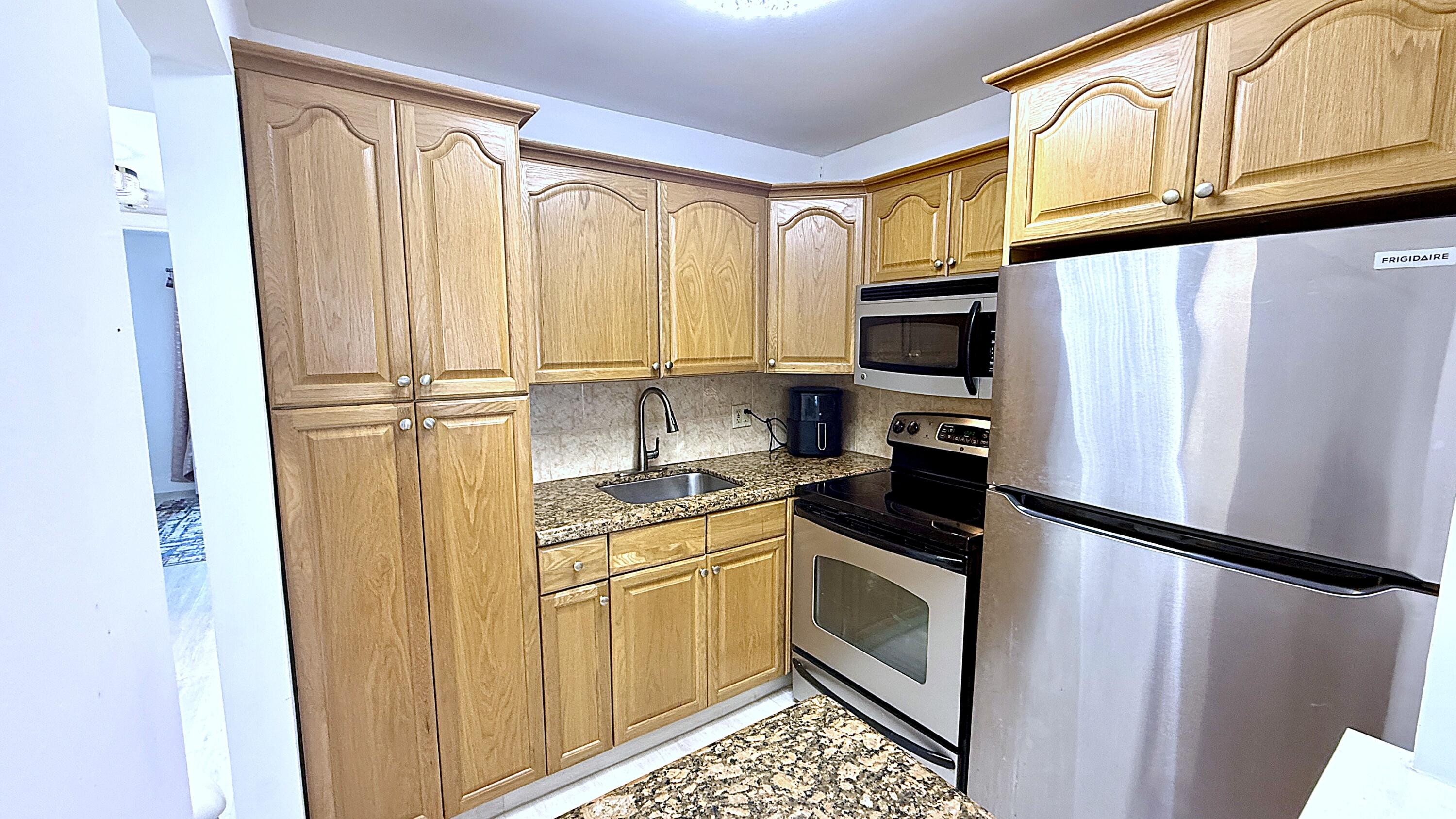 HARWOOD H CONDO - Residential