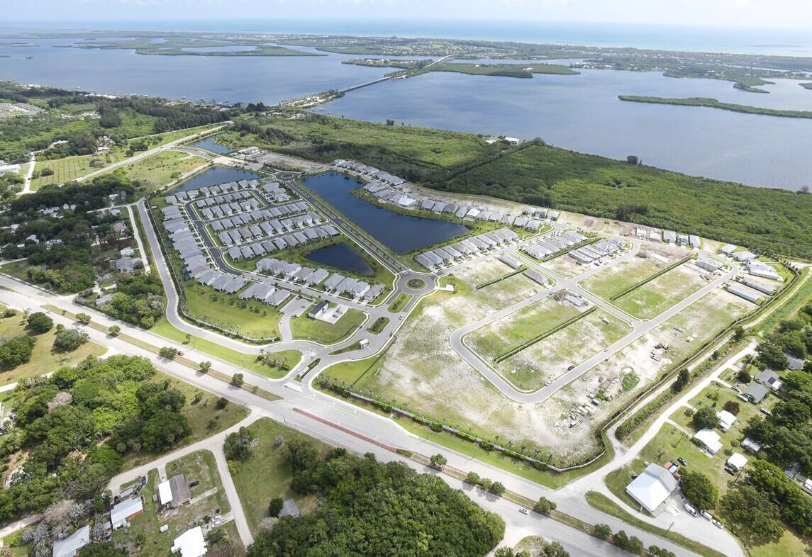 HARBOR ISLE - Residential