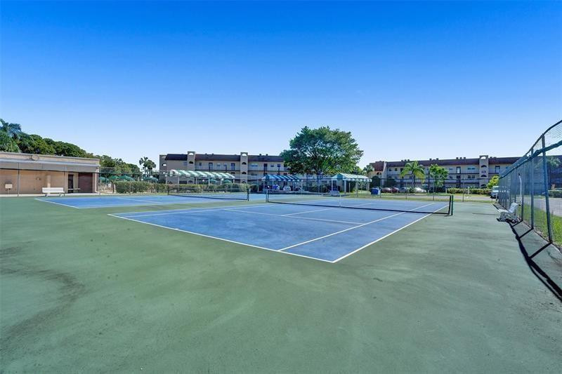 SUNRISE LAKES PHASE IV - Residential