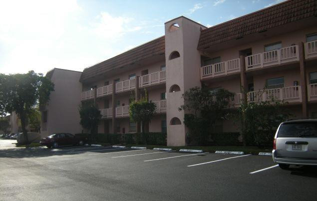 SUNRISE LAKES PHASE IV - Residential