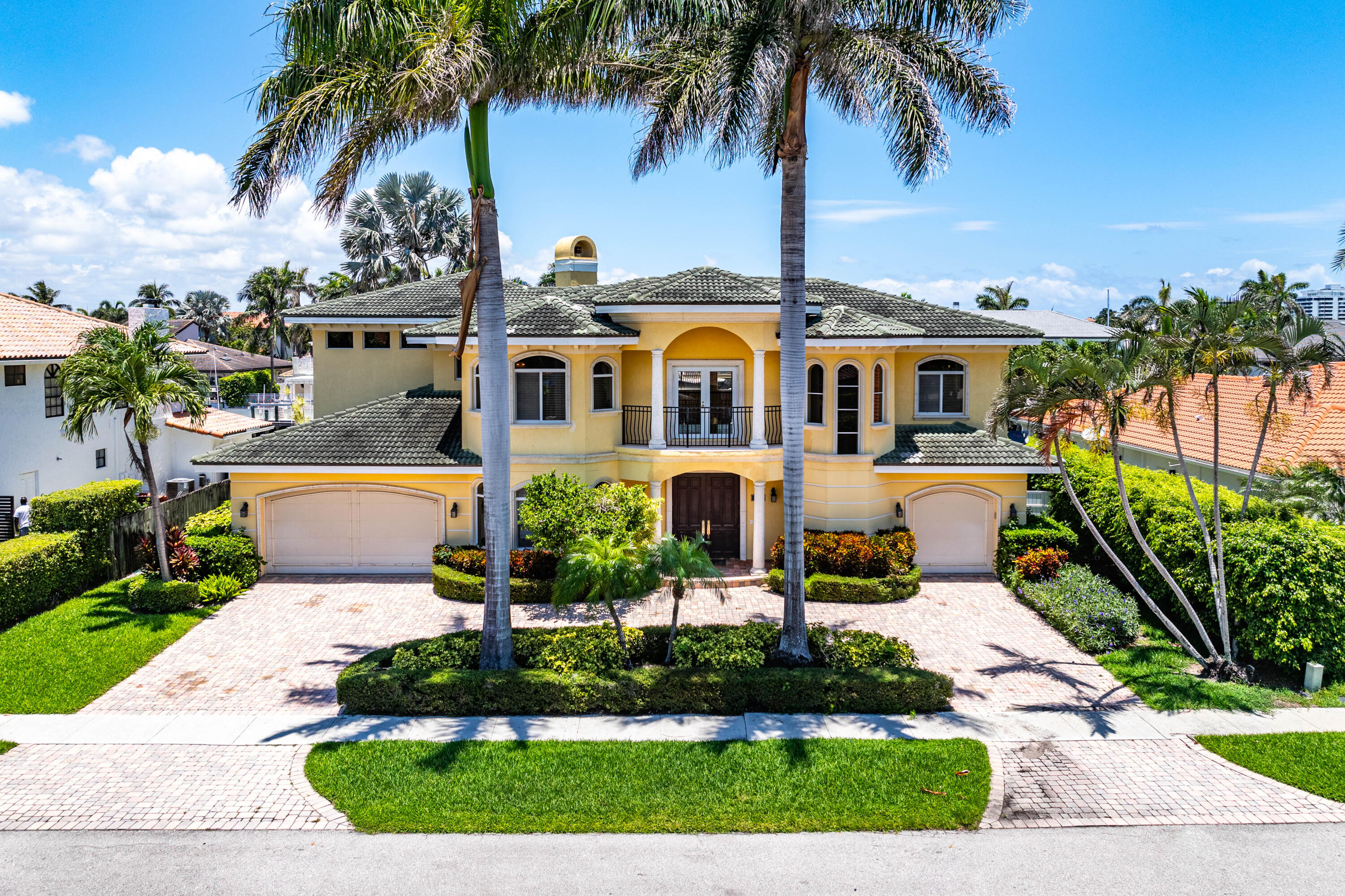 BOCA BAY COLONY - Residential