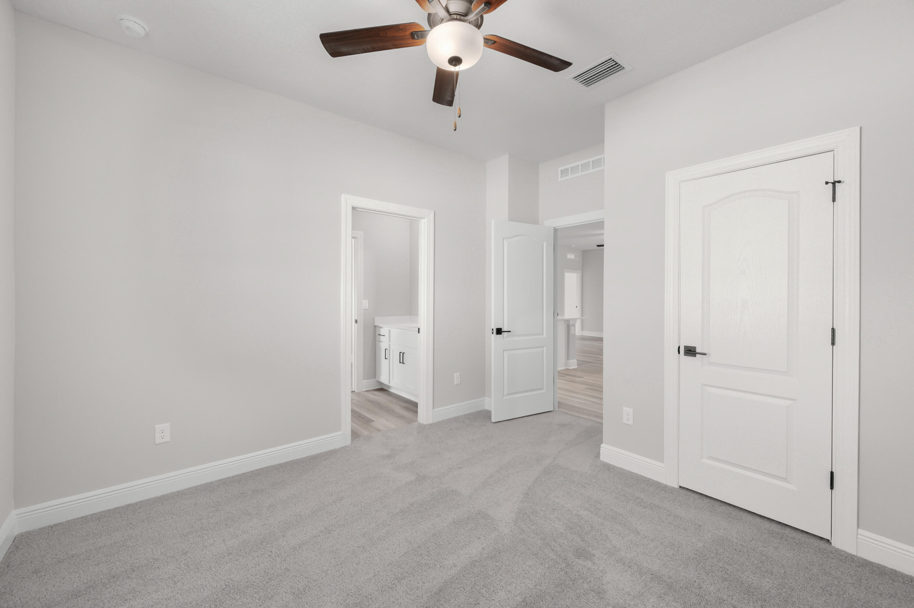 VERO LAKE ESTATES UNIT Q - Residential