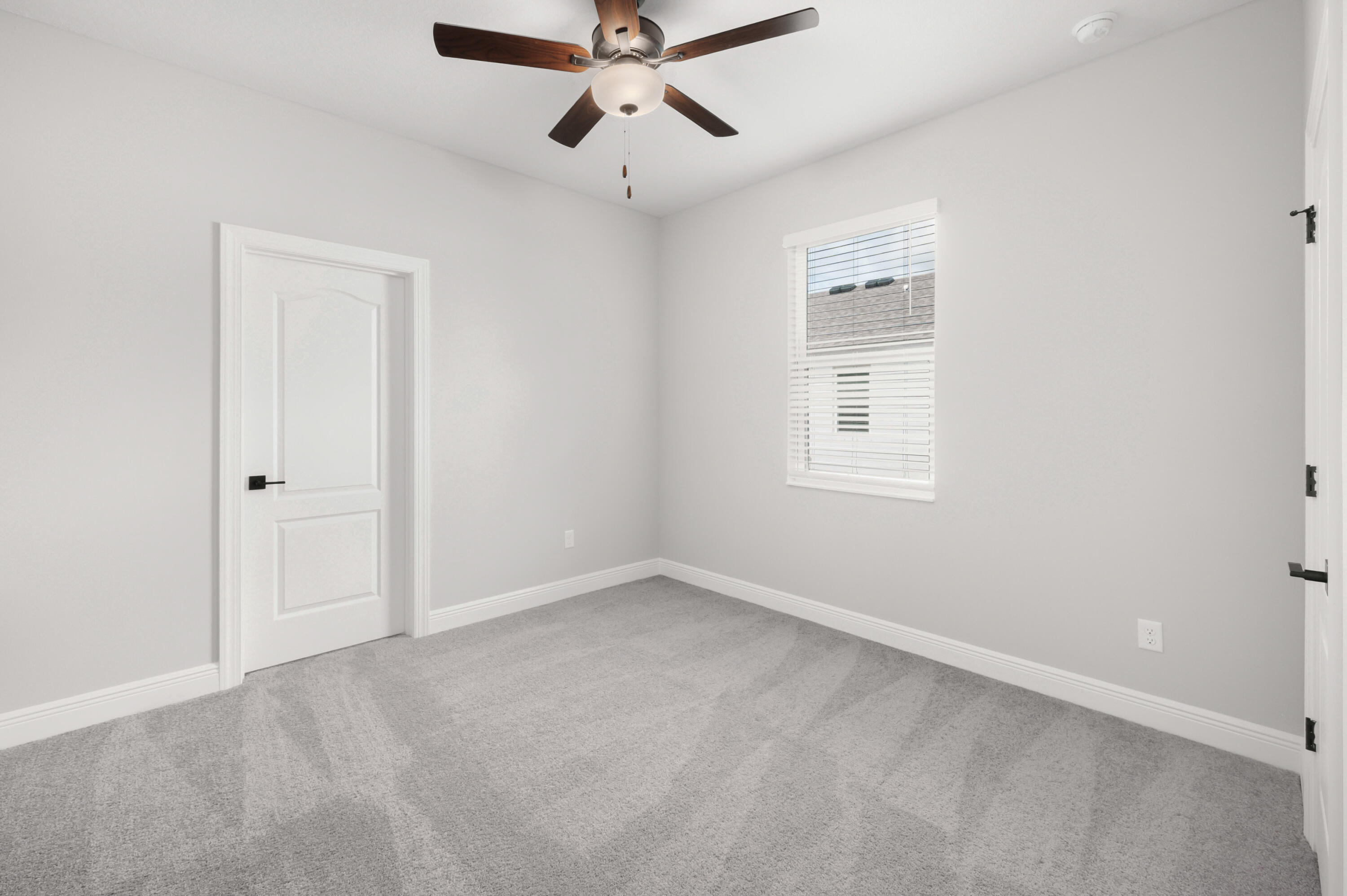 VERO LAKE ESTATES UNIT Q - Residential