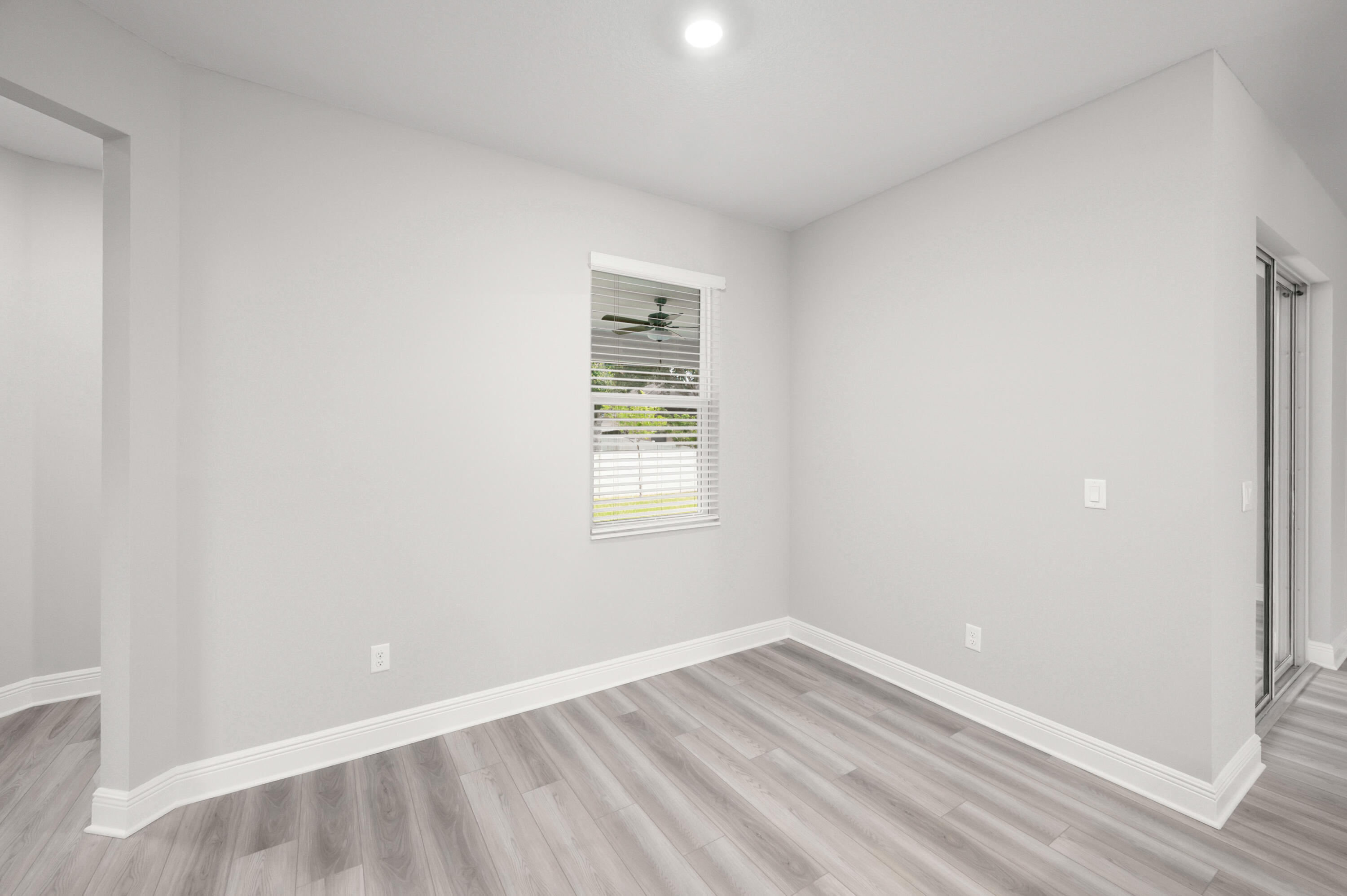 VERO LAKE ESTATES UNIT Q - Residential