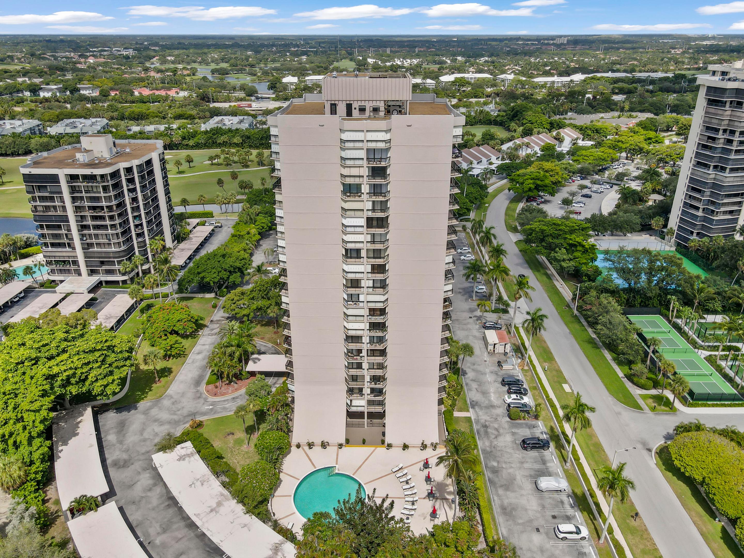 LANDS OF THE PRESIDENT CONDO 7 - Residential