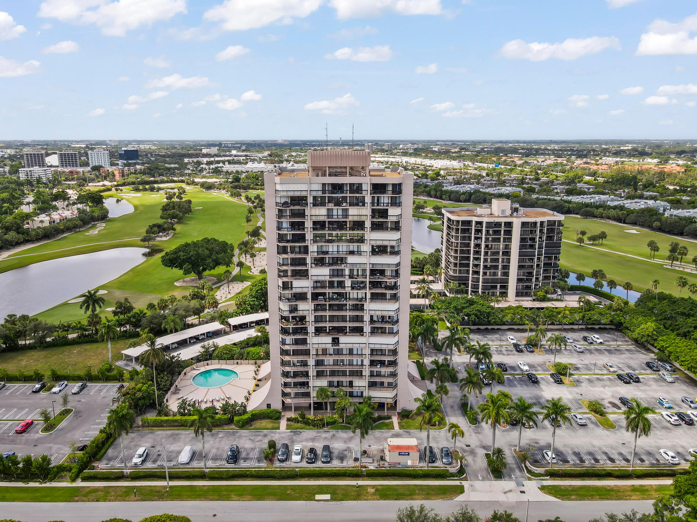LANDS OF THE PRESIDENT CONDO 7 - Residential