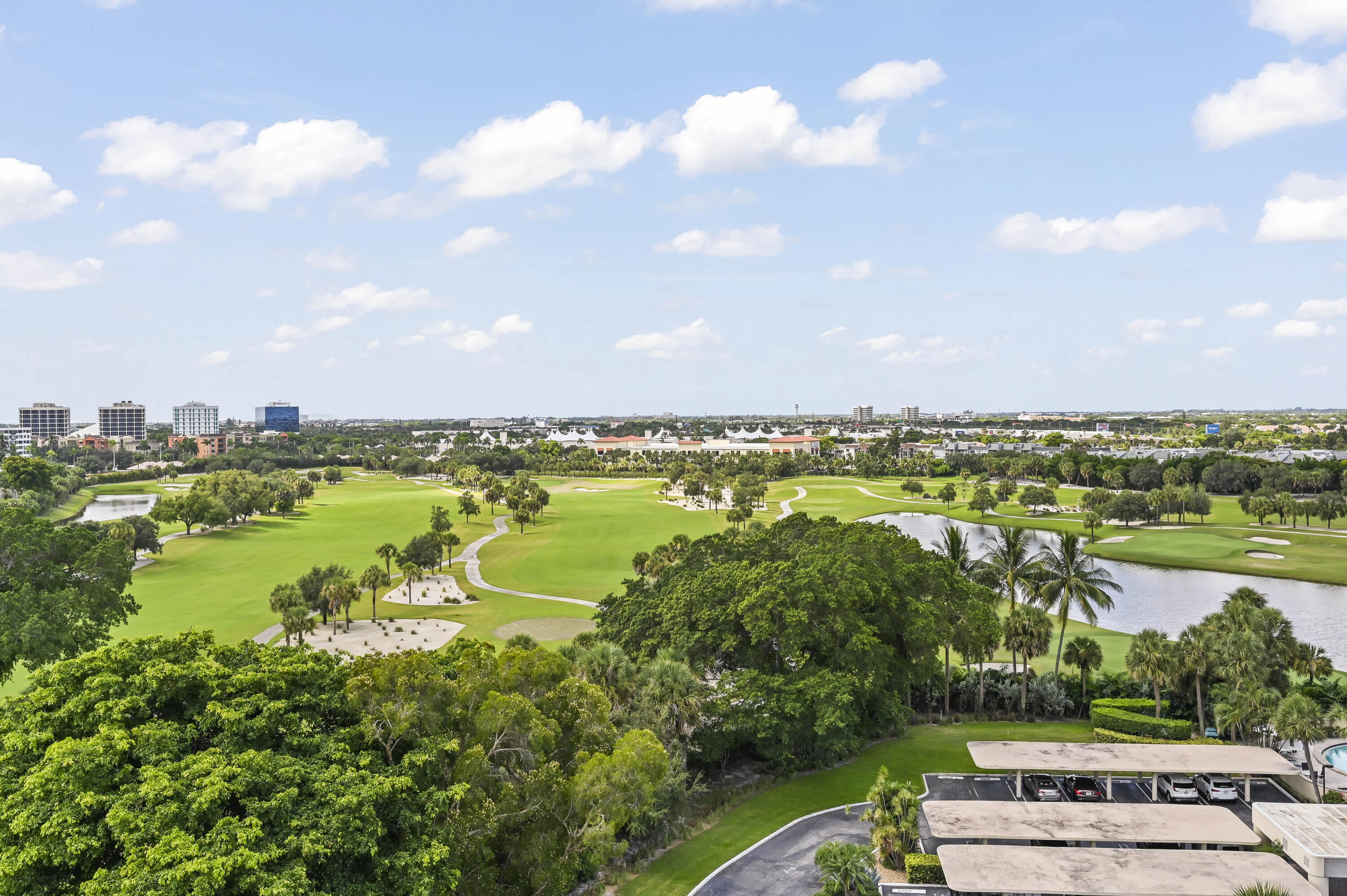 LANDS OF THE PRESIDENT CONDO 7 - Residential