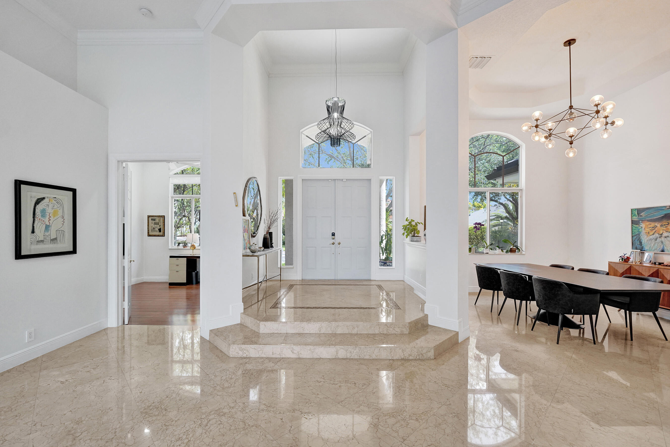HOLLYWOOD OAKS - Residential