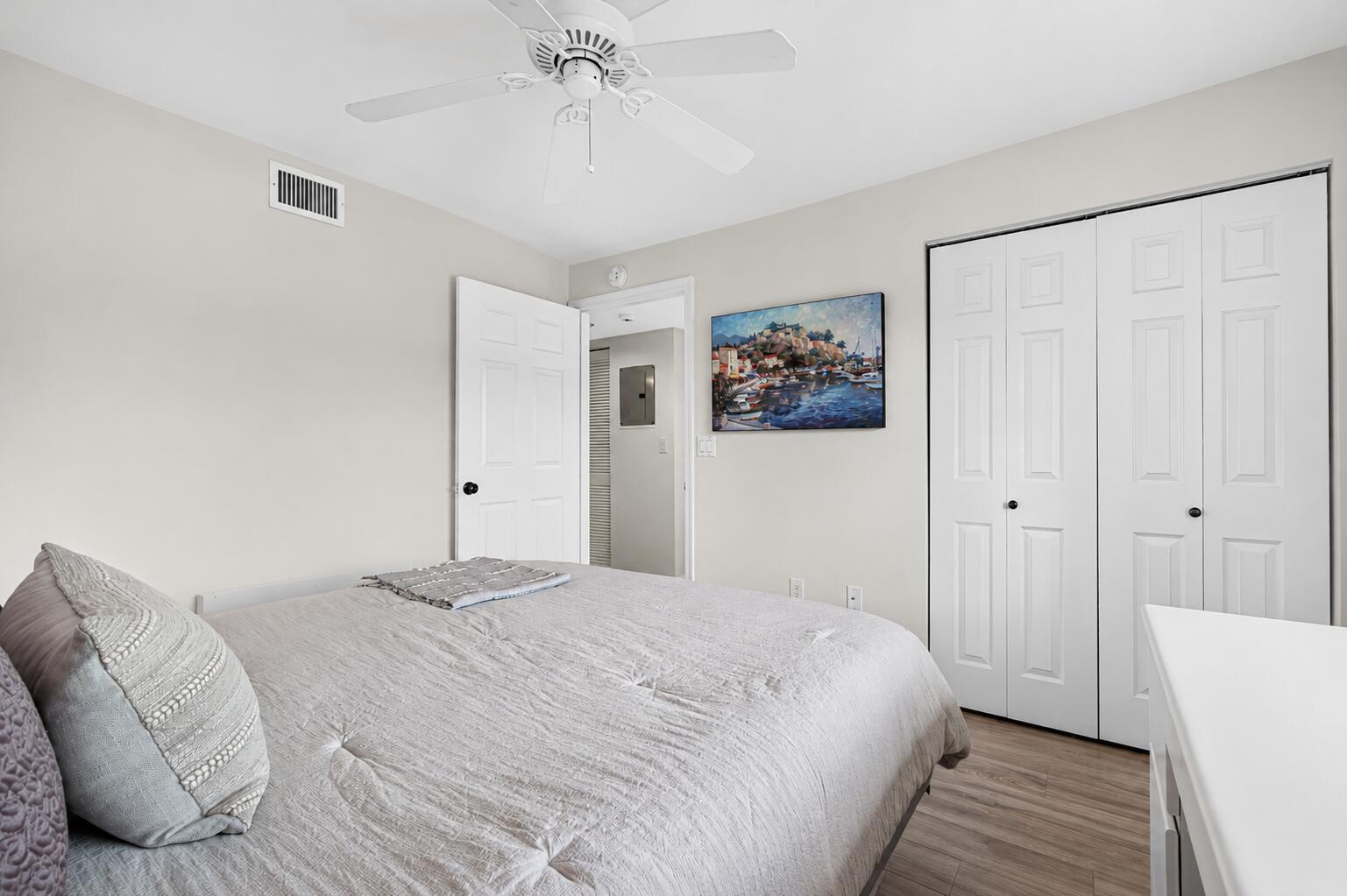 CORAL LAKES - Residential