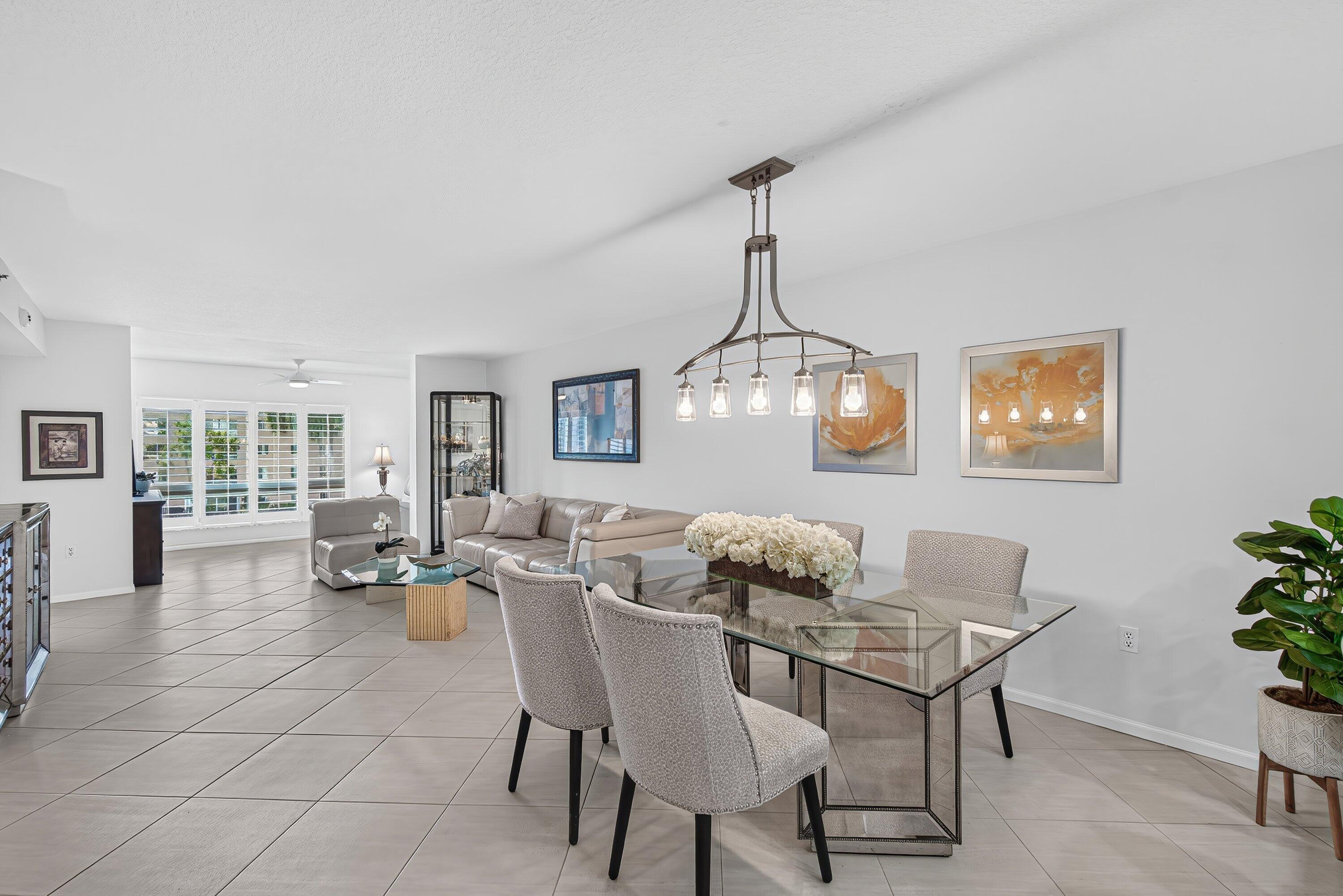 CORAL LAKES - Residential