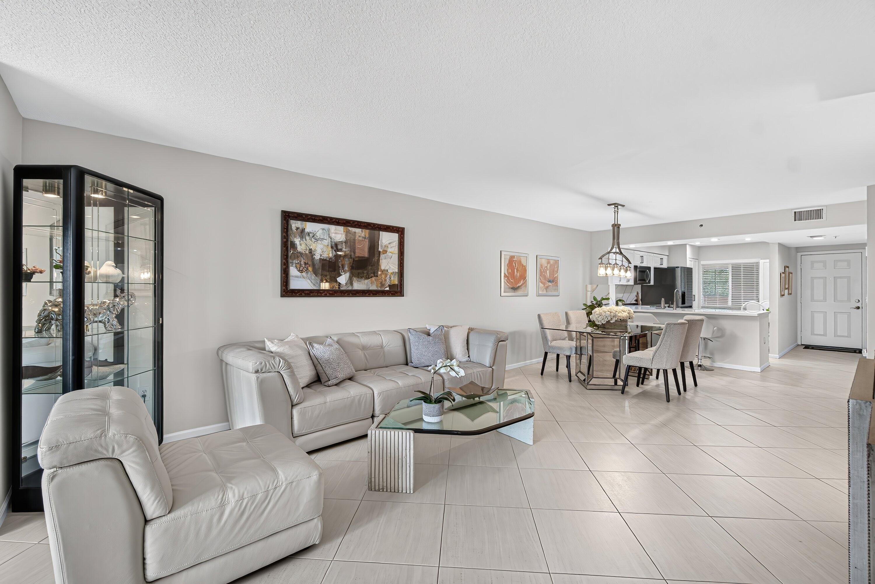 CORAL LAKES - Residential