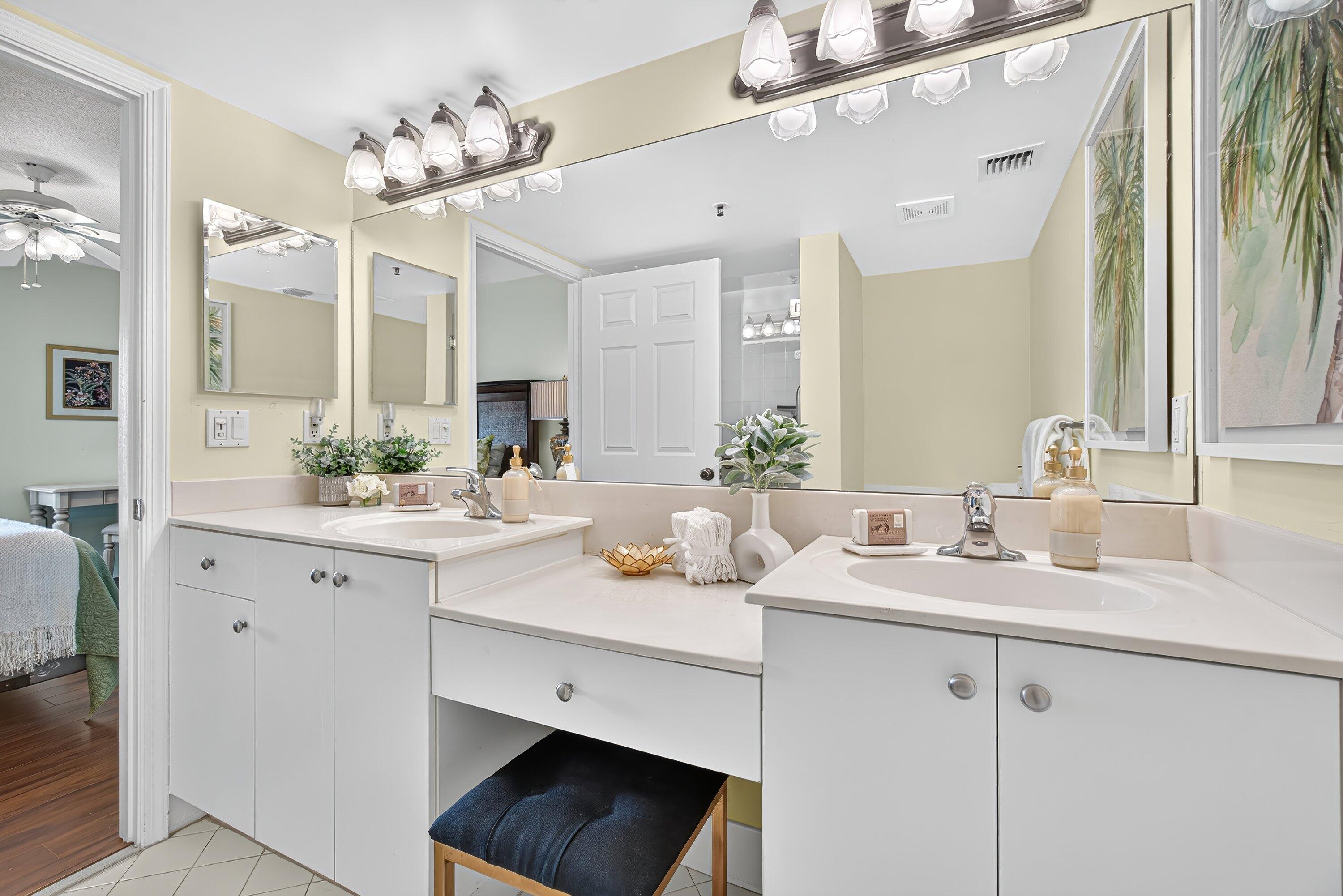 CORAL LAKES - Residential