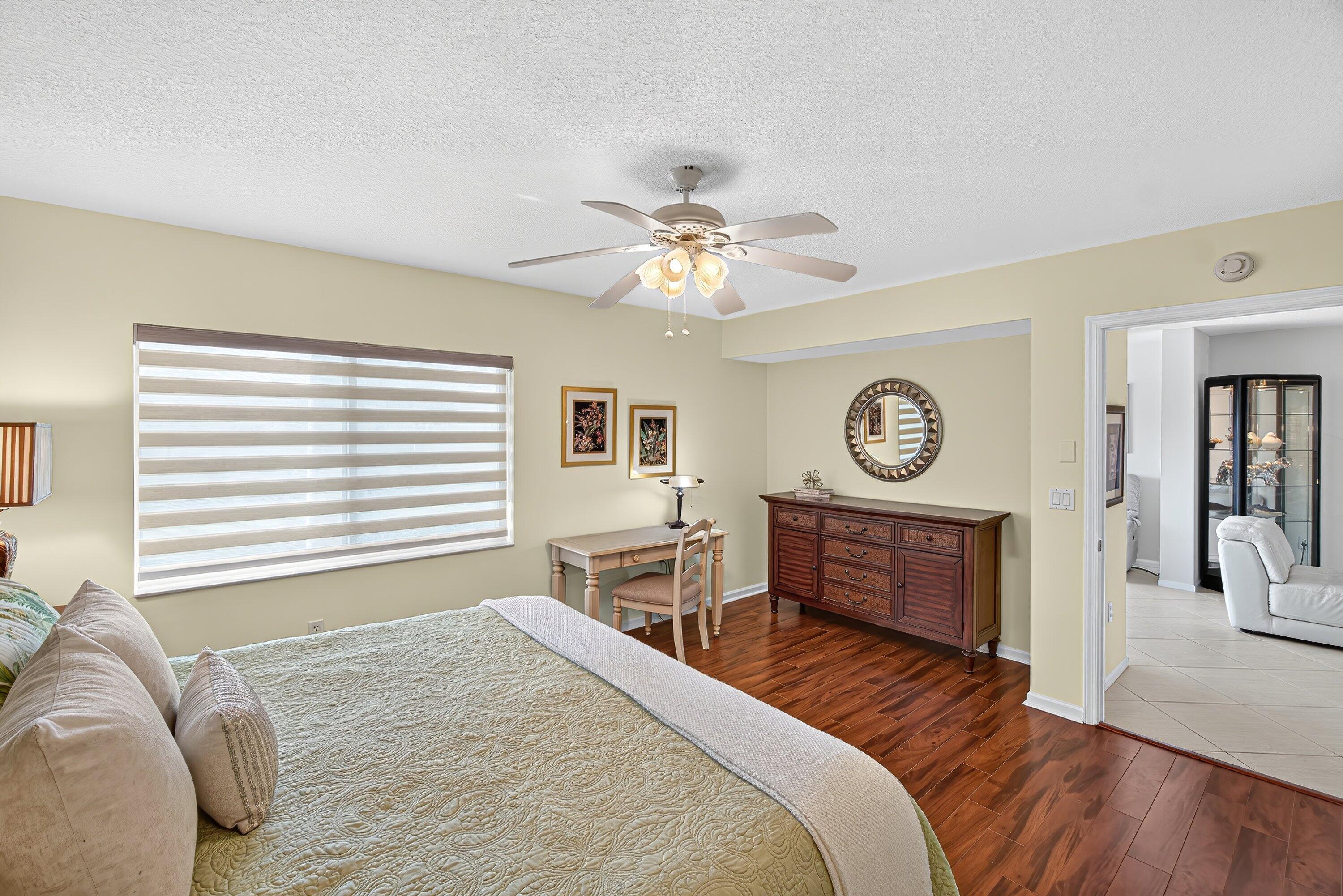 CORAL LAKES - Residential