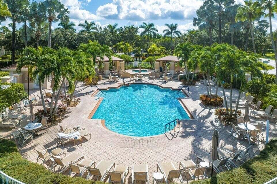 CORAL LAKES - Residential