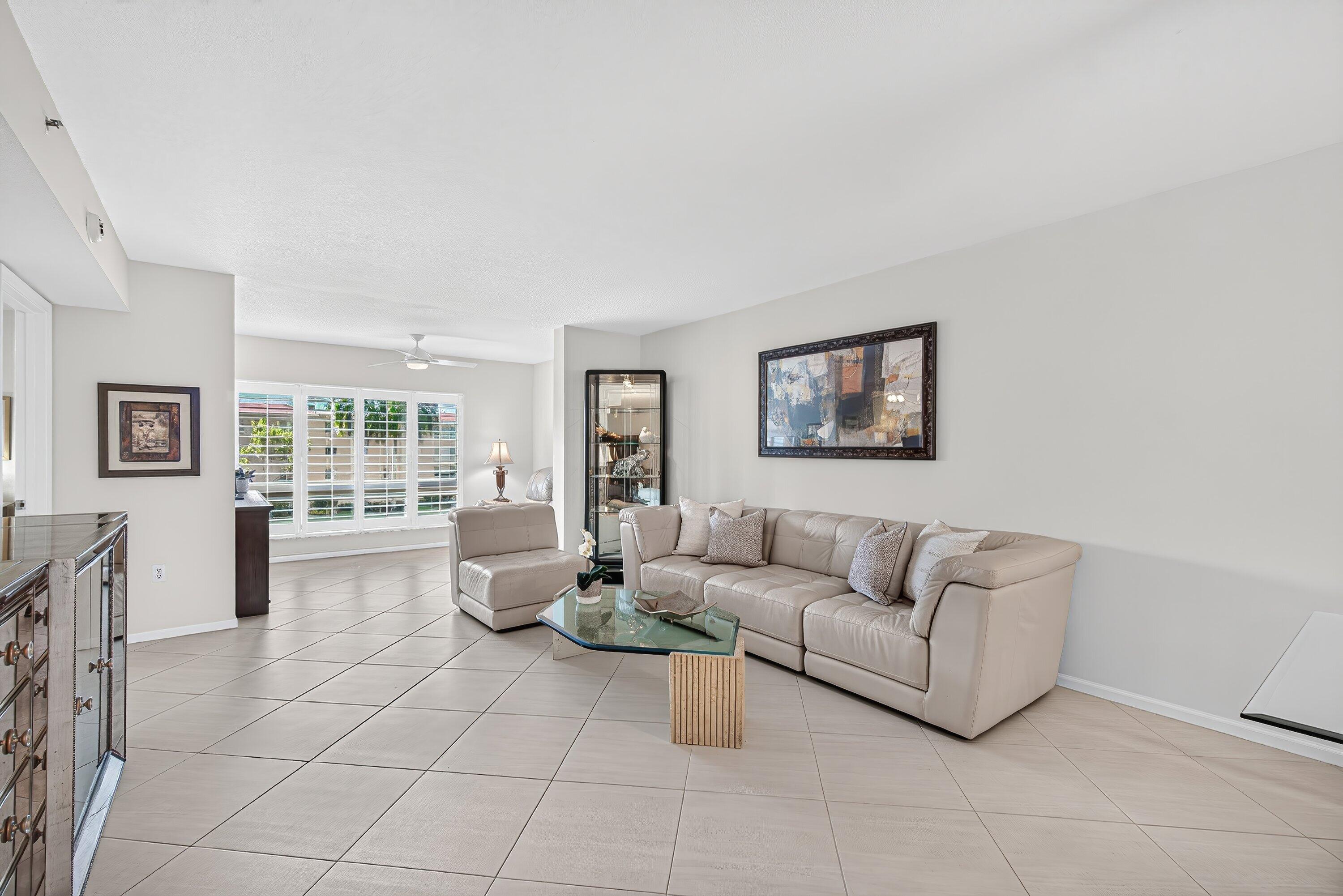 CORAL LAKES - Residential