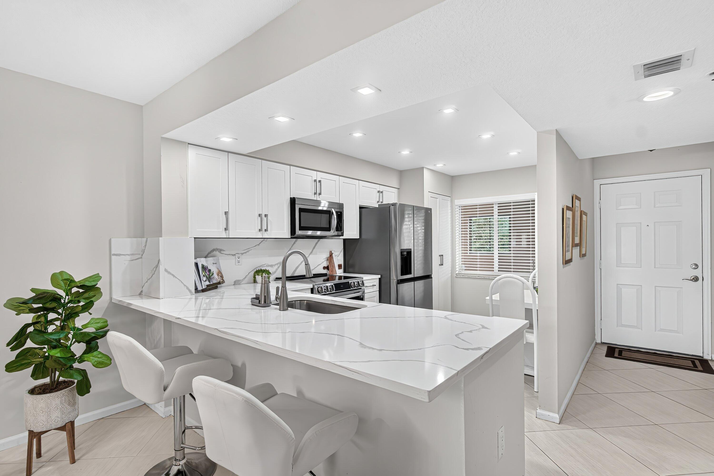 CORAL LAKES - Residential