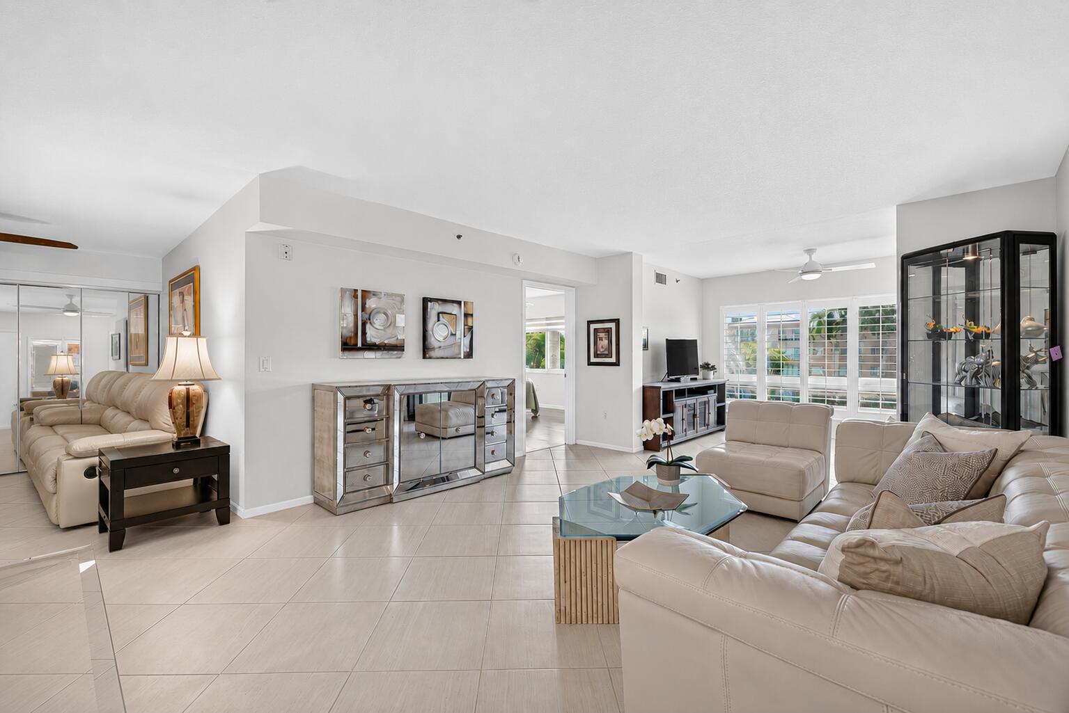 CORAL LAKES - Residential