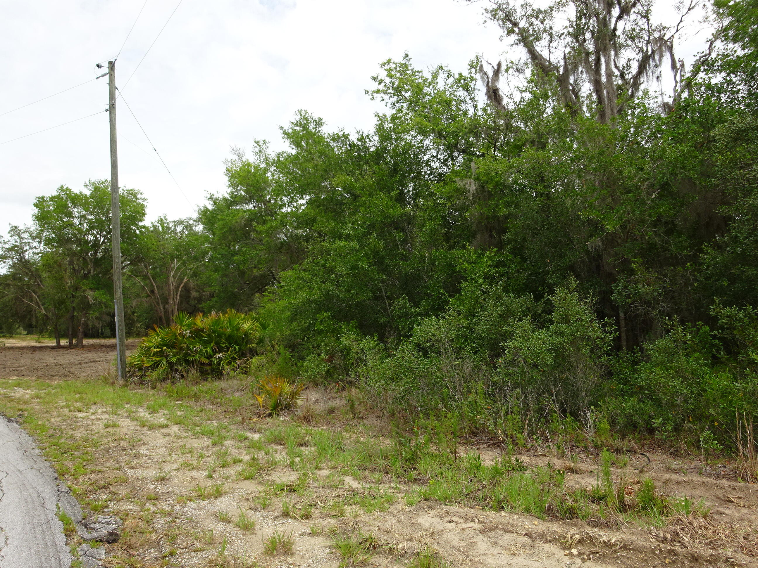 RAINBOW LAKES ESTATES SEC L - Land