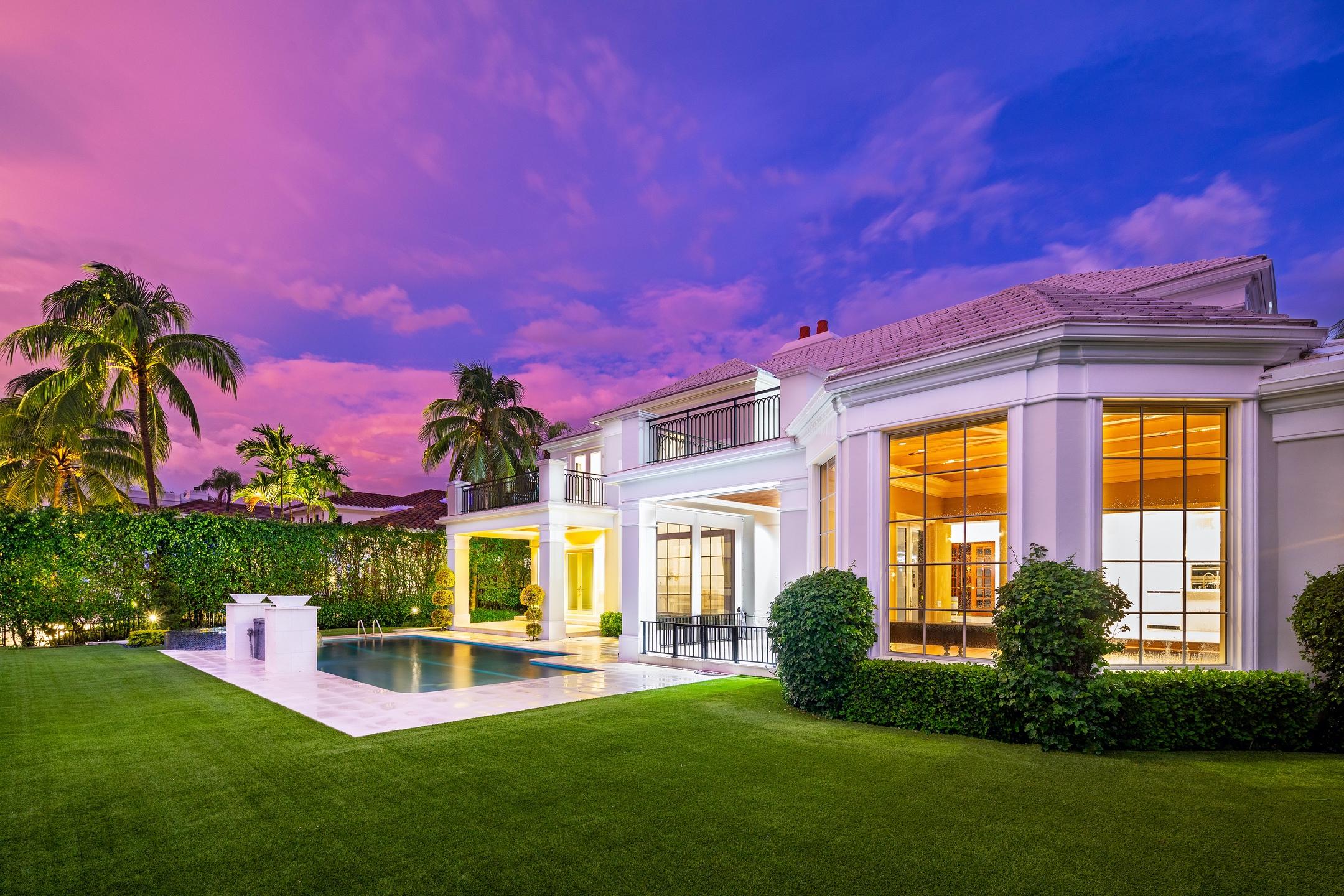 ROYAL PALM YACHT & COUNTRY CLUB - Residential
