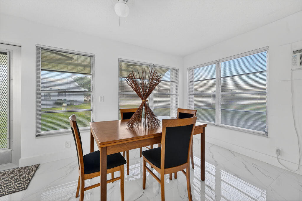 PALM BEACH LEISUREVILLE SEC 8 - Residential