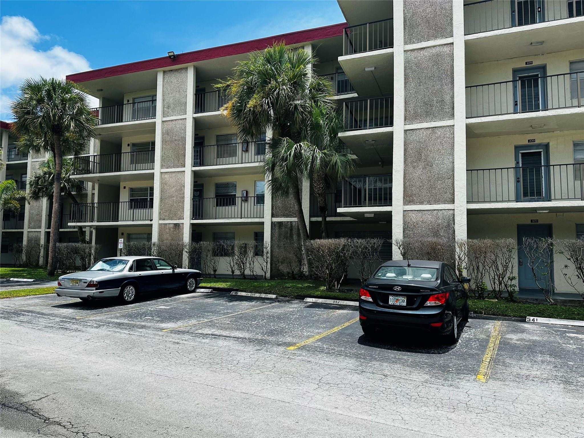 CYPRESS CHASE CONDO NO. 5 - Residential