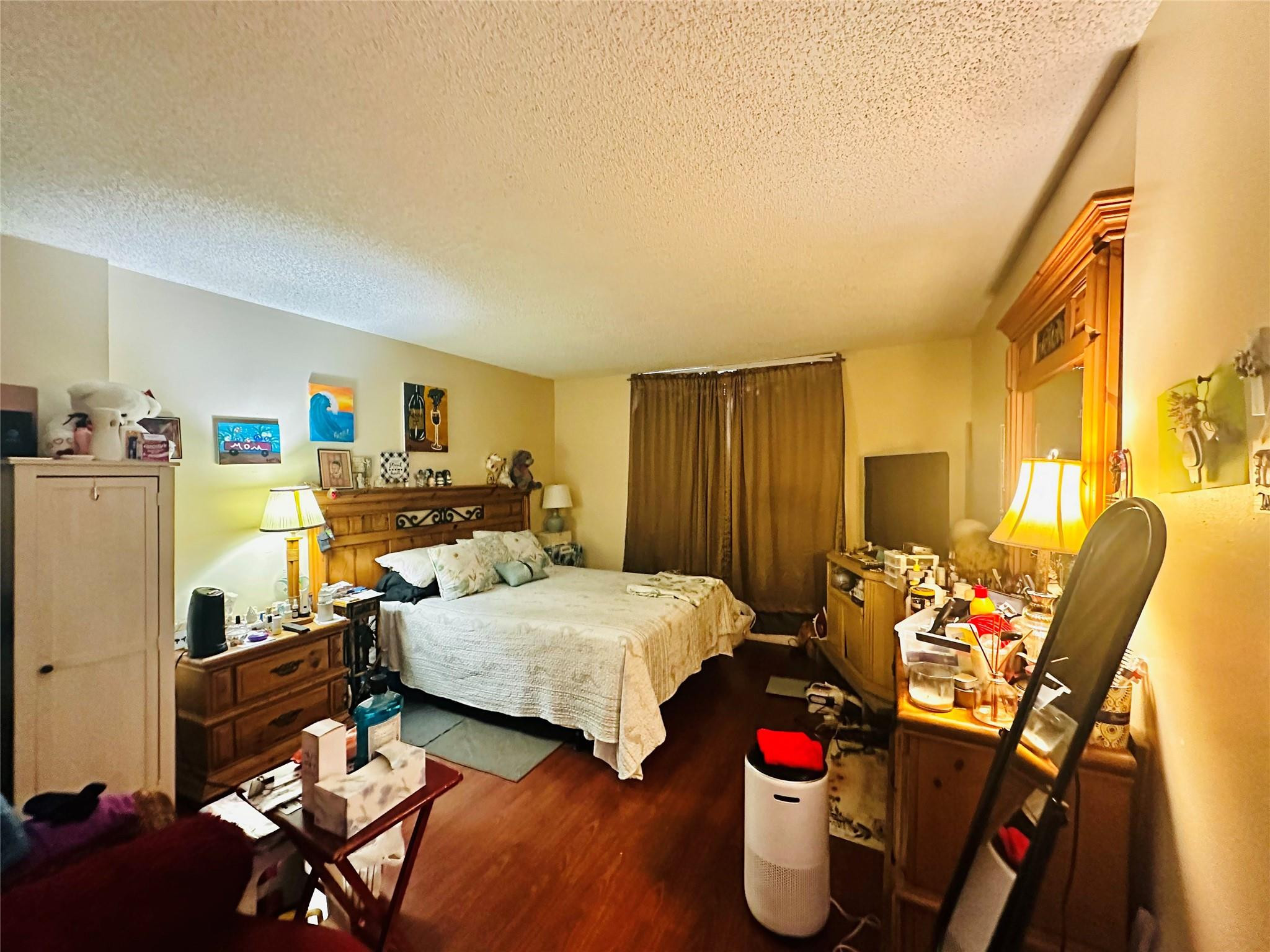 CYPRESS CHASE CONDO NO. 5 - Residential