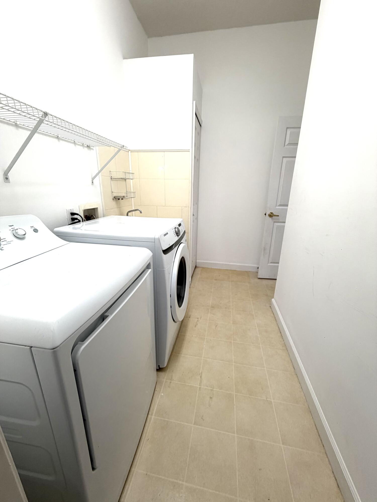 LAKE CHARLES PHASE 2B-1 - Residential Lease
