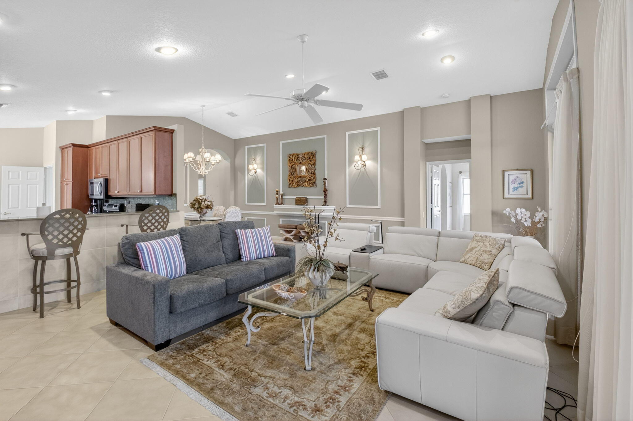 CASCADE LAKES - Residential Lease