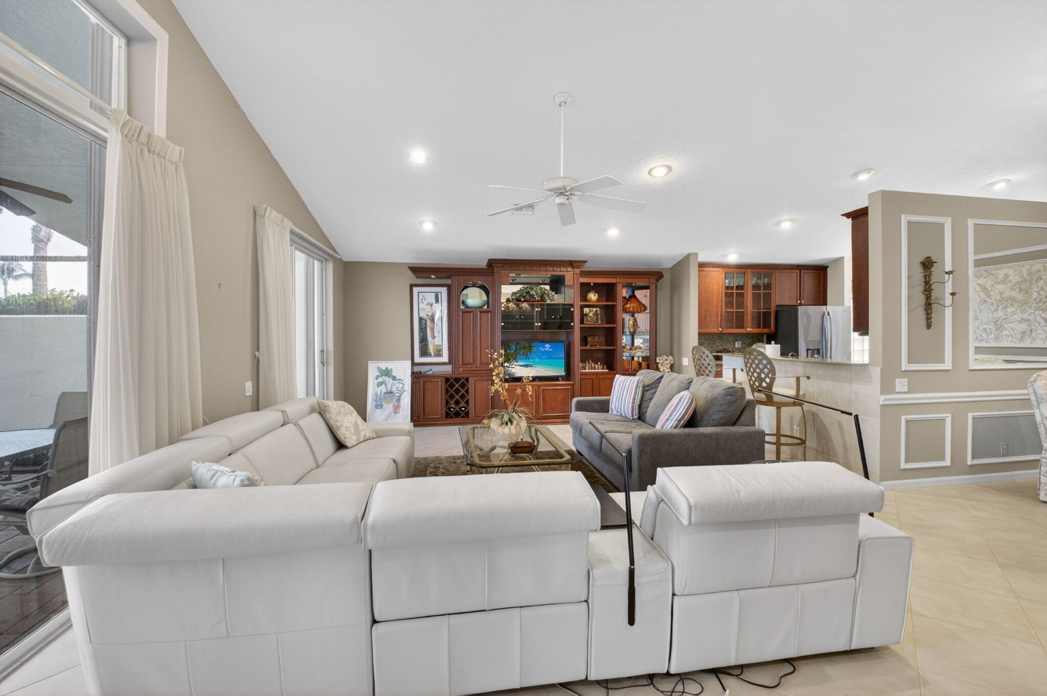 CASCADE LAKES - Residential Lease