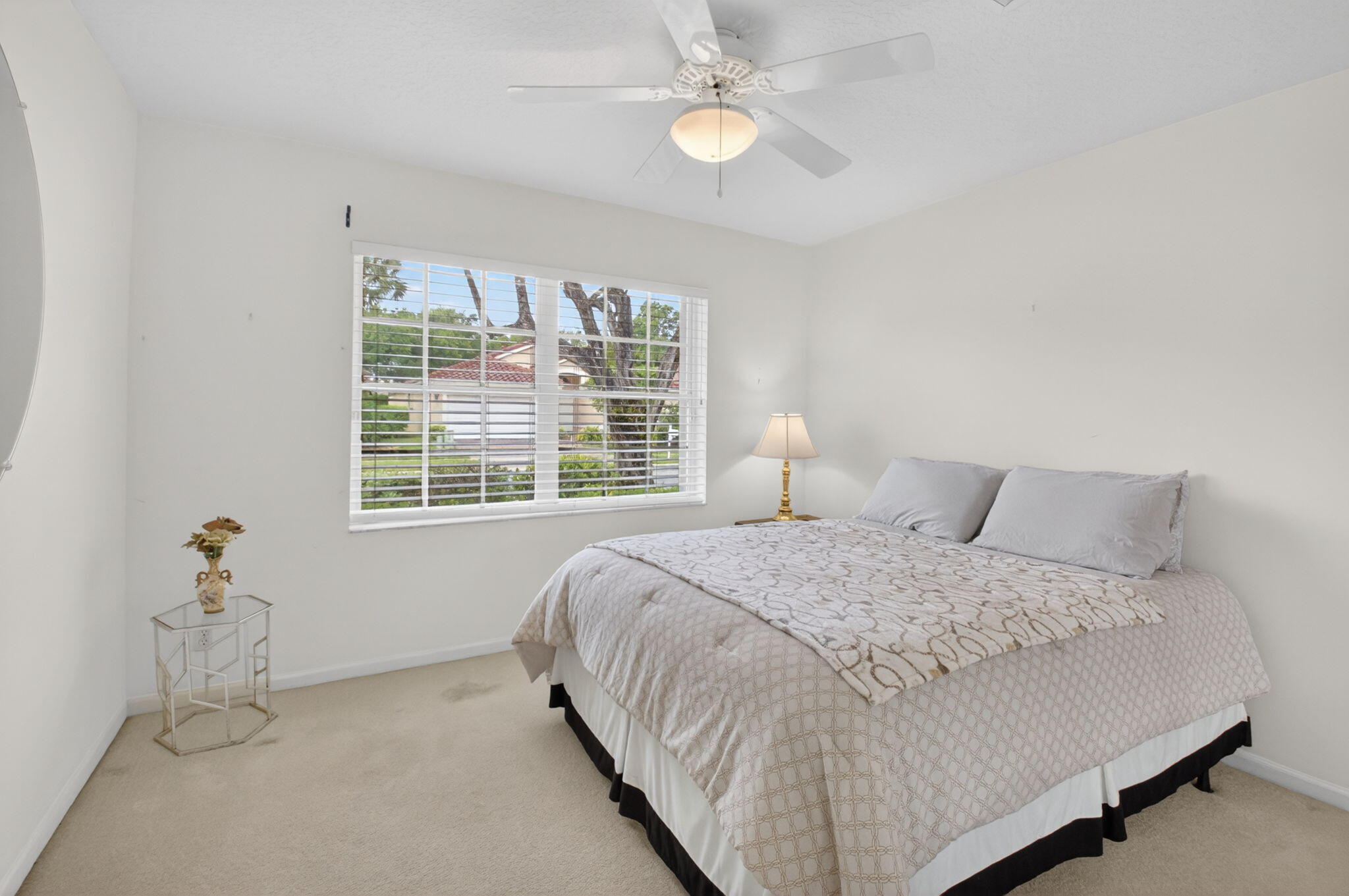 CASCADE LAKES - Residential Lease