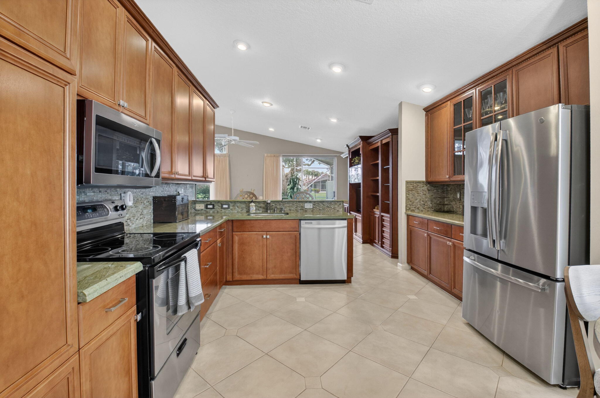 CASCADE LAKES - Residential Lease