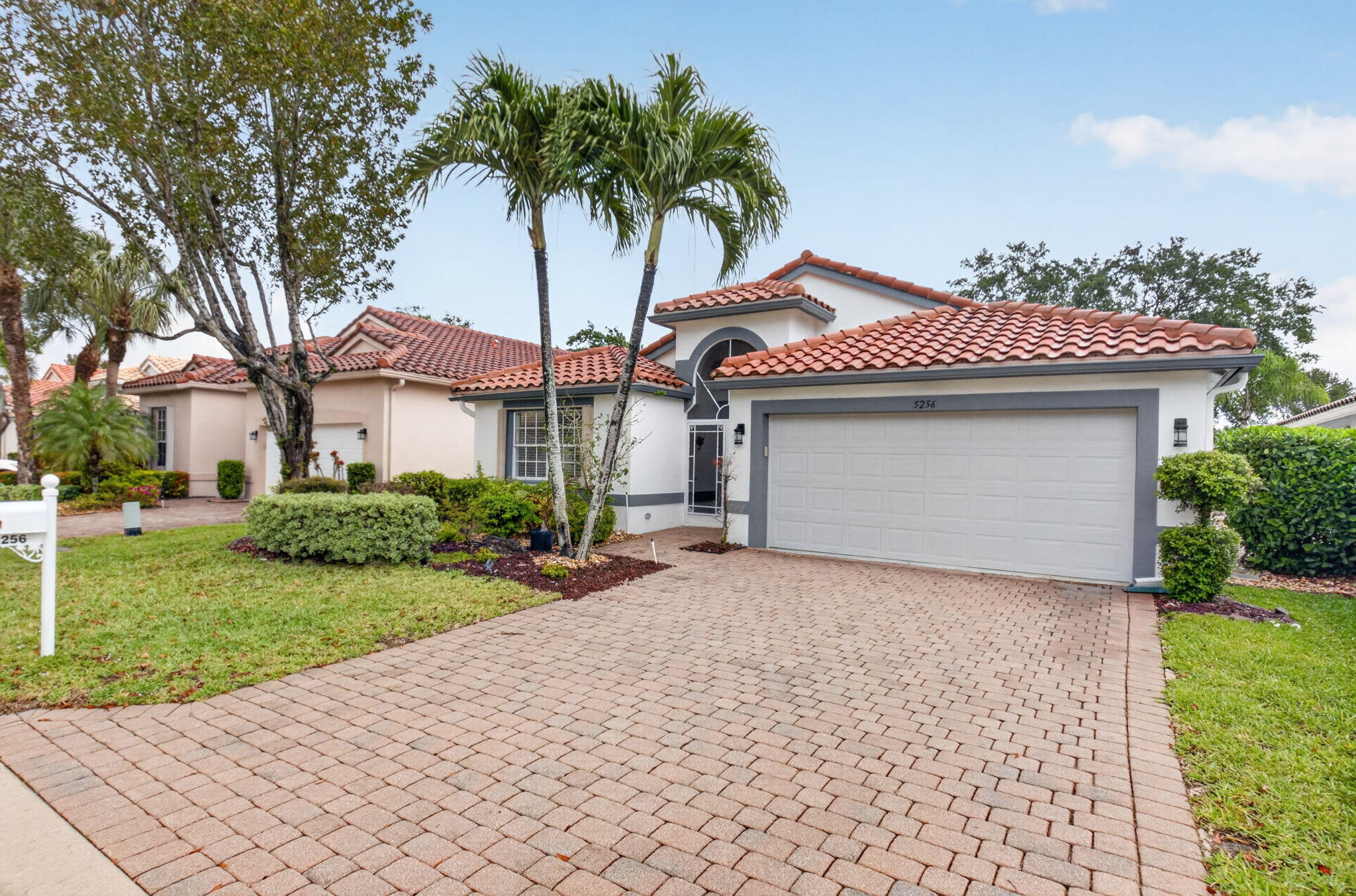 CASCADE LAKES - Residential Lease