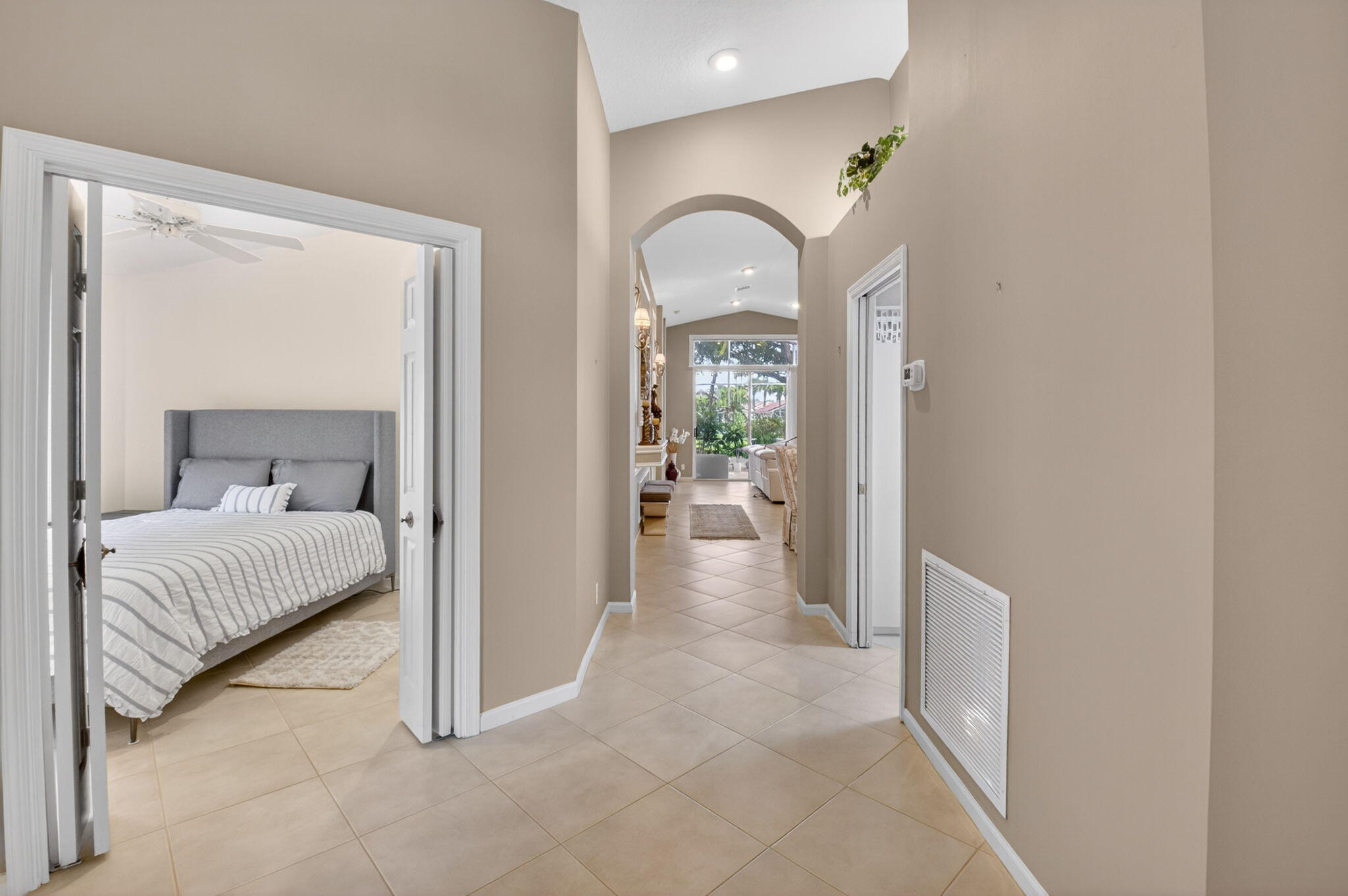 CASCADE LAKES - Residential Lease