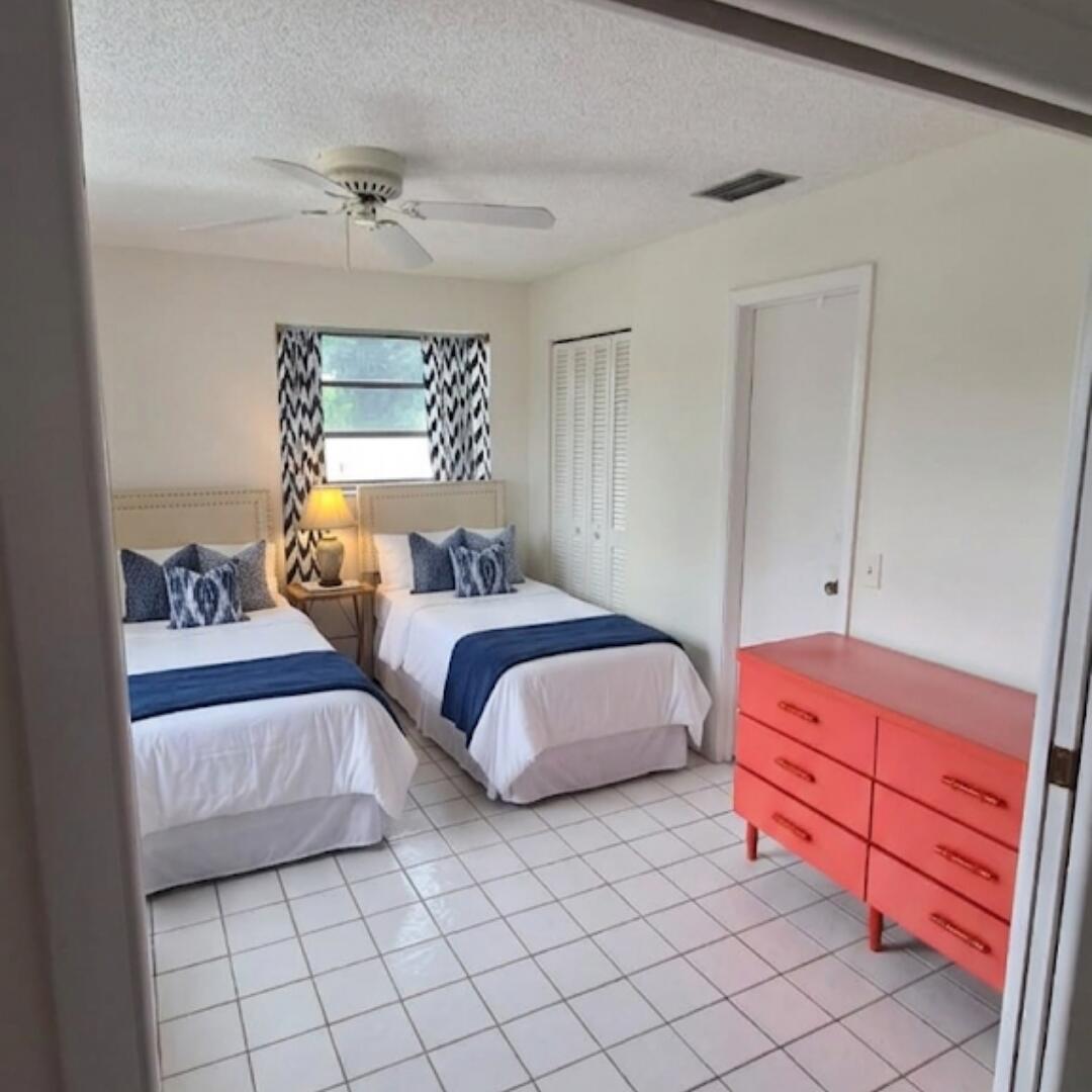 PALM GREENS AT VILLA DEL RAY CONDO II - Residential Lease