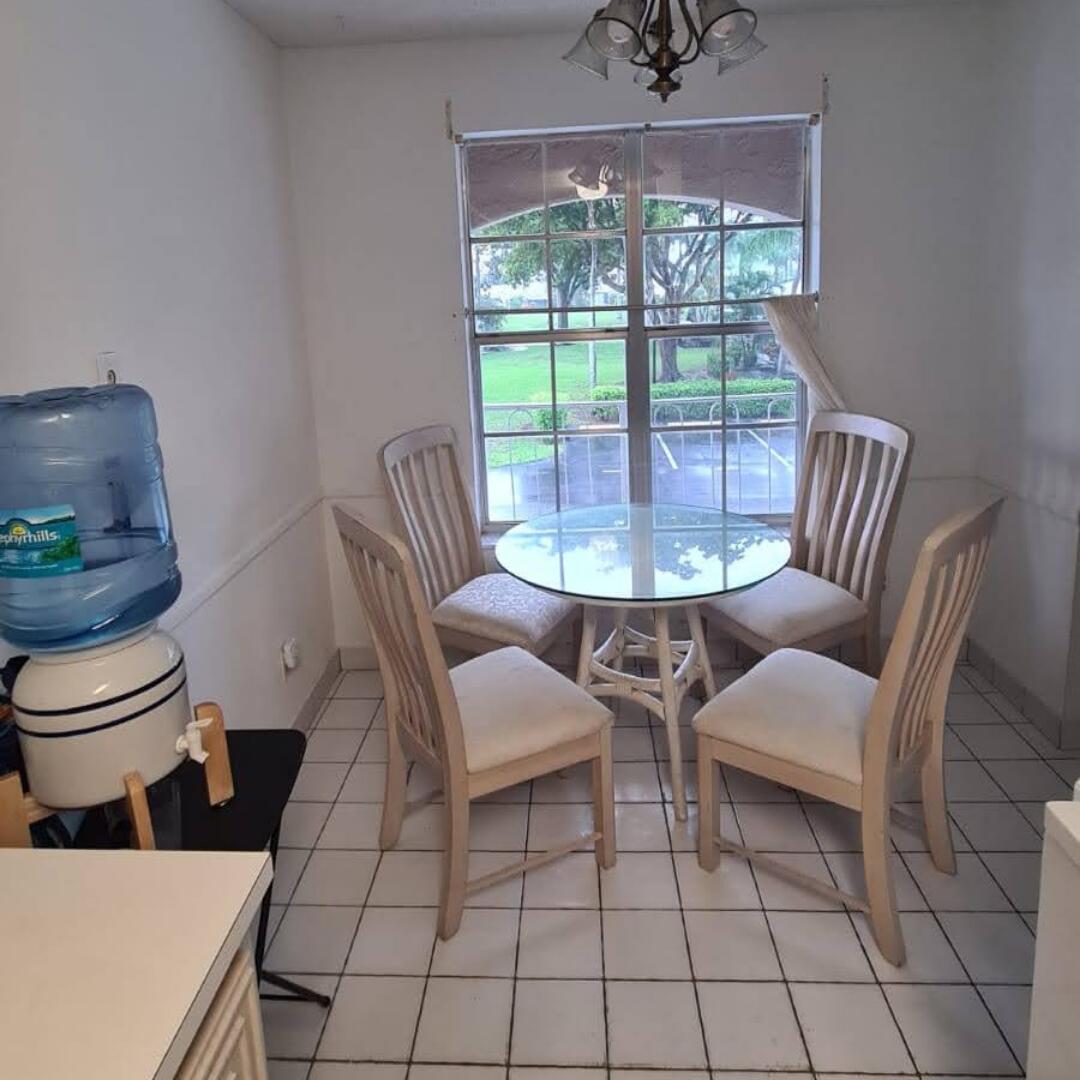 PALM GREENS AT VILLA DEL RAY CONDO II - Residential Lease