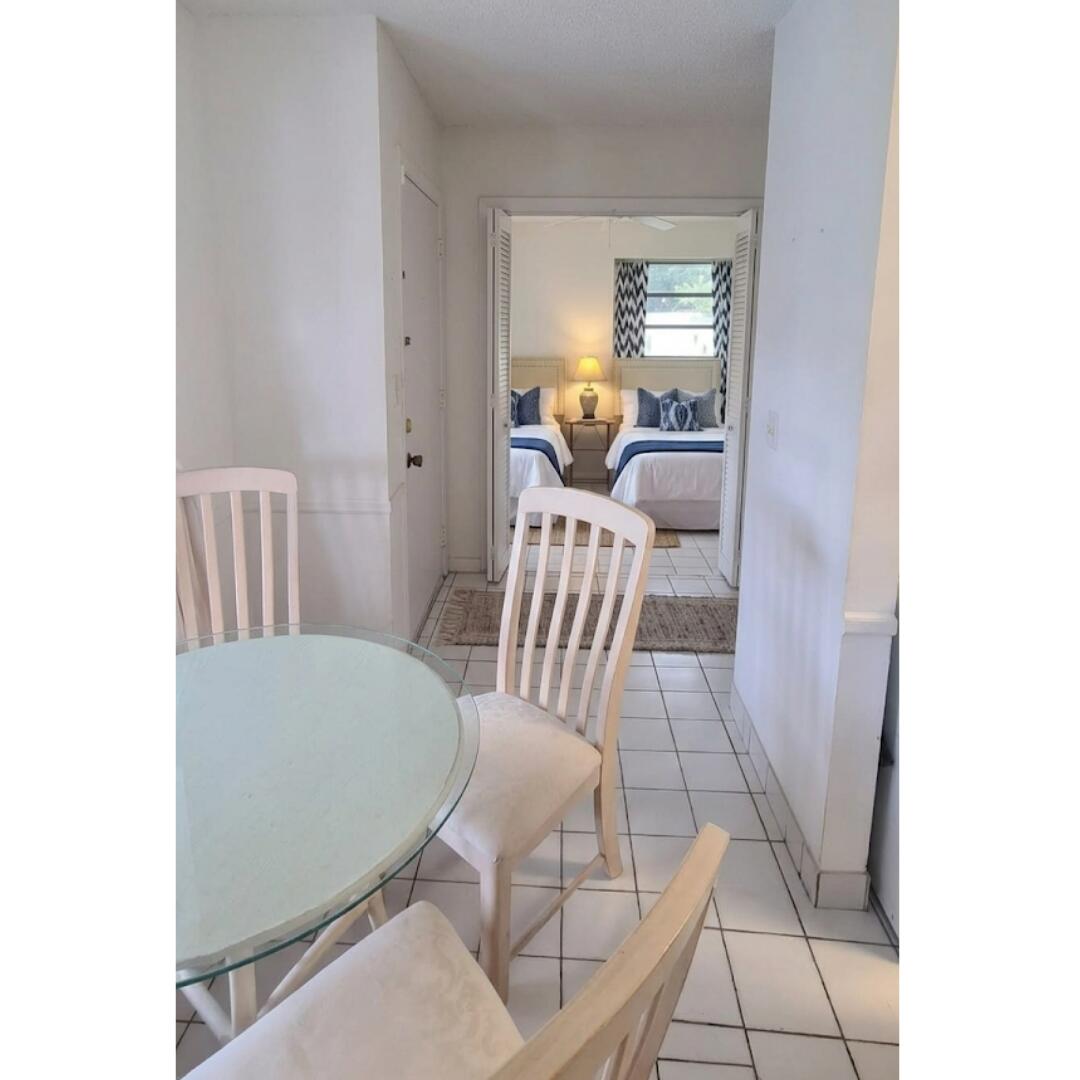 PALM GREENS AT VILLA DEL RAY CONDO II - Residential Lease