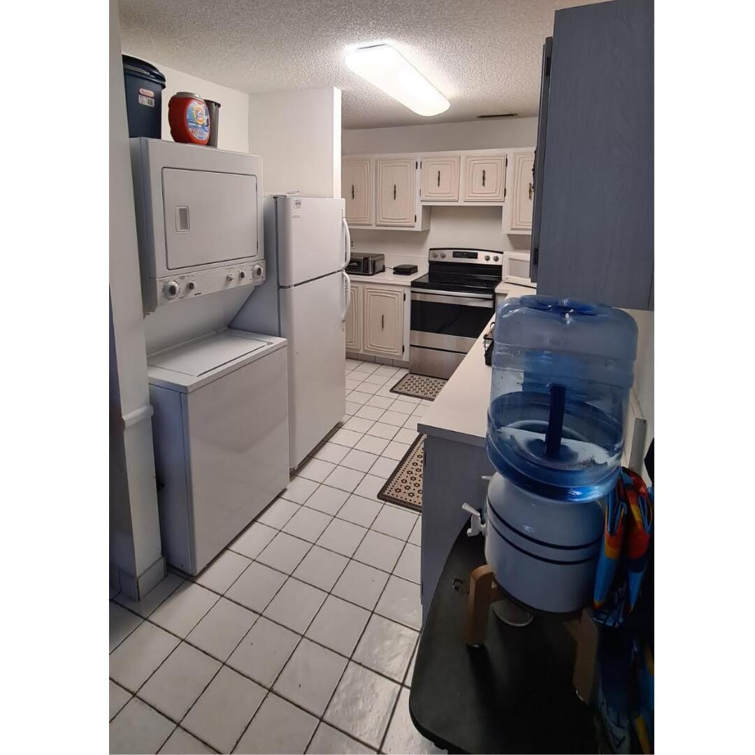 PALM GREENS AT VILLA DEL RAY CONDO II - Residential Lease