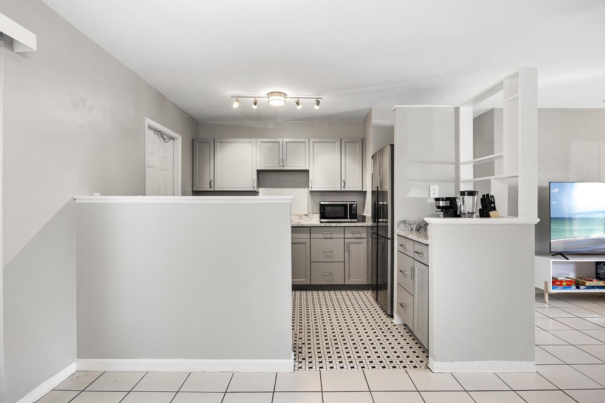 BOULEVARD ESTATES AMEN - Residential