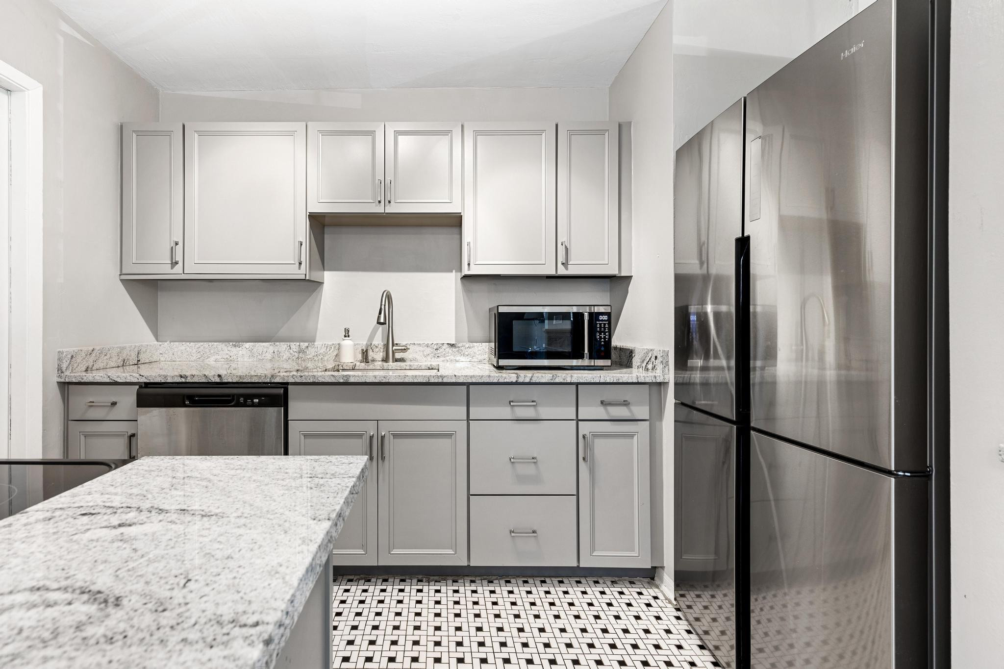 BOULEVARD ESTATES AMEN - Residential