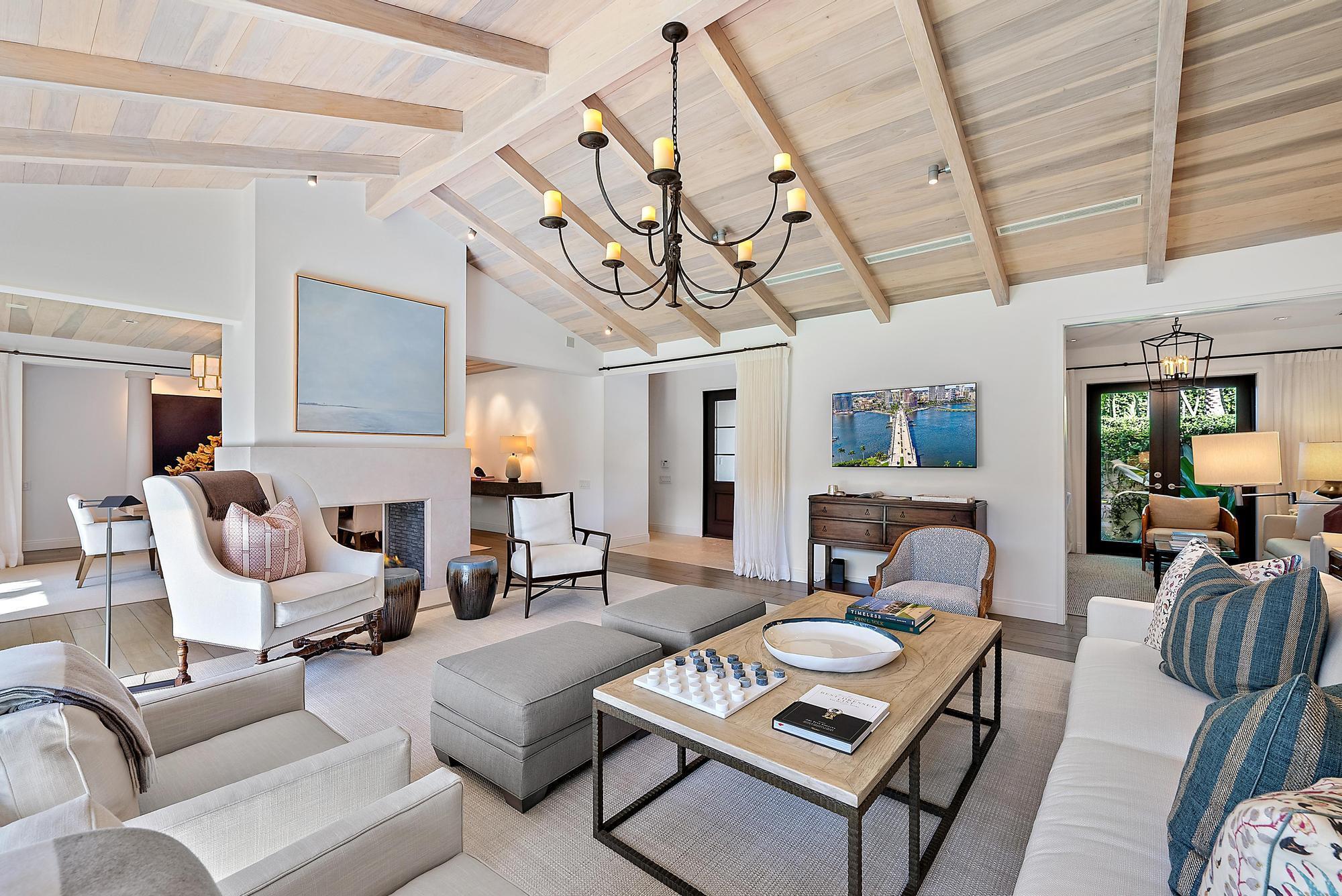 WOODS LANDING PL 3 IN - Residential