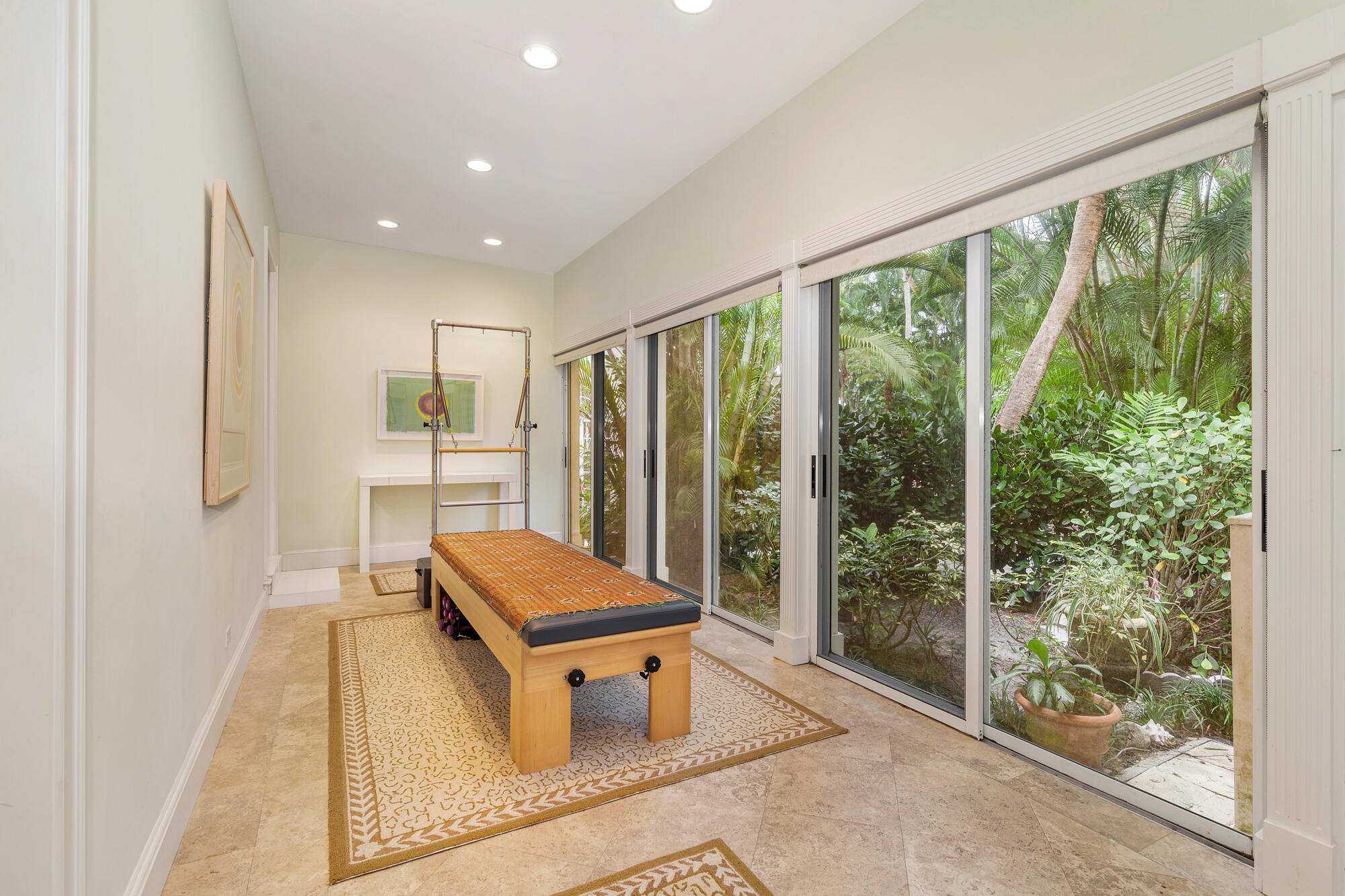 PLAZA PL IN - Residential