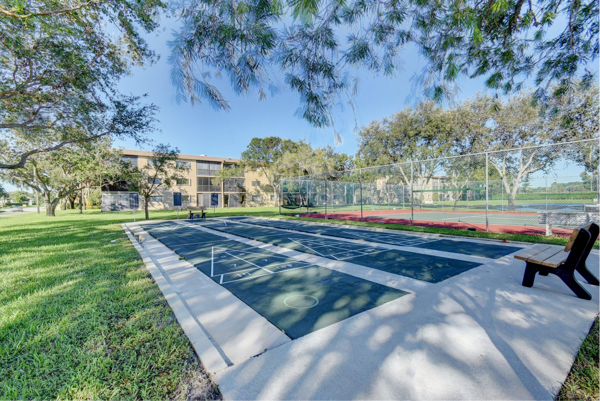 LAKES OF DELRAY - Residential