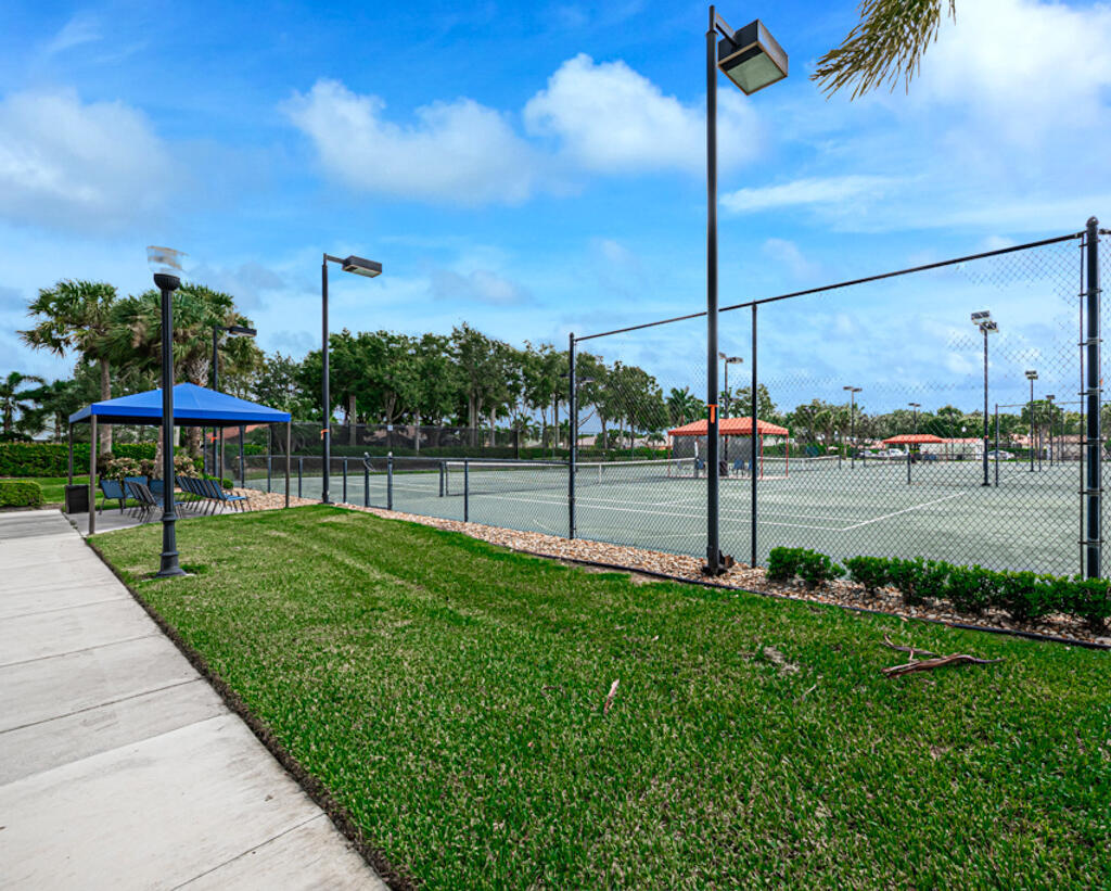 VENETIAN ISLES - Residential