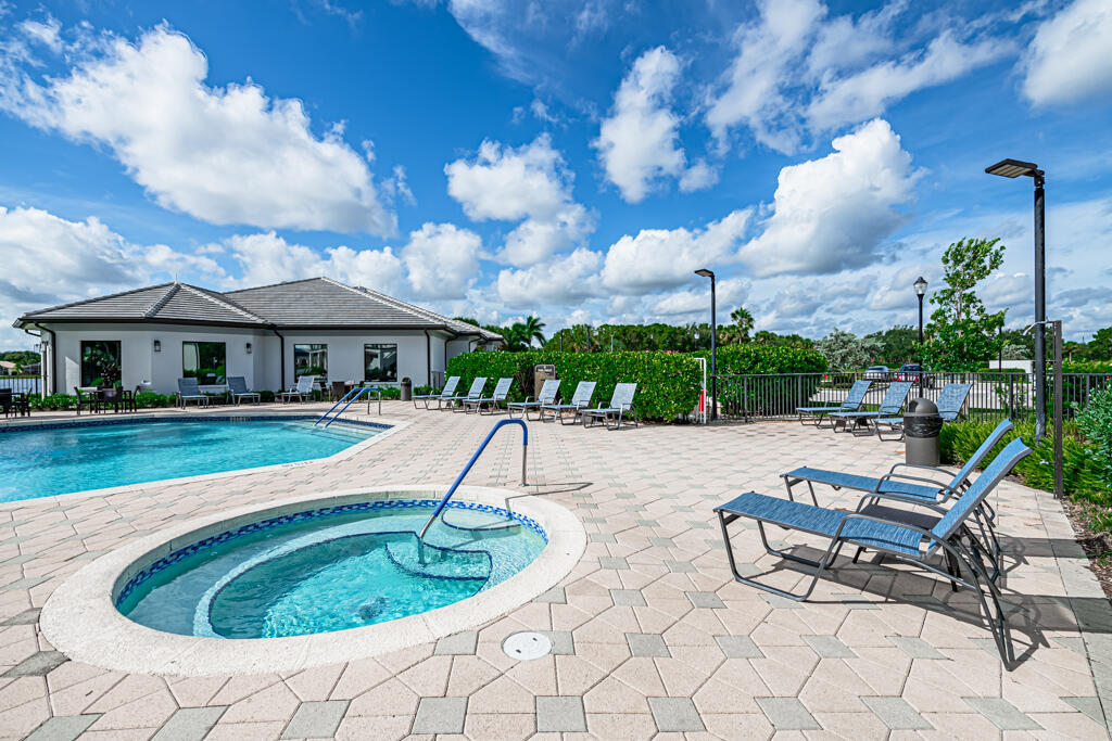 VENETIAN ISLES - Residential